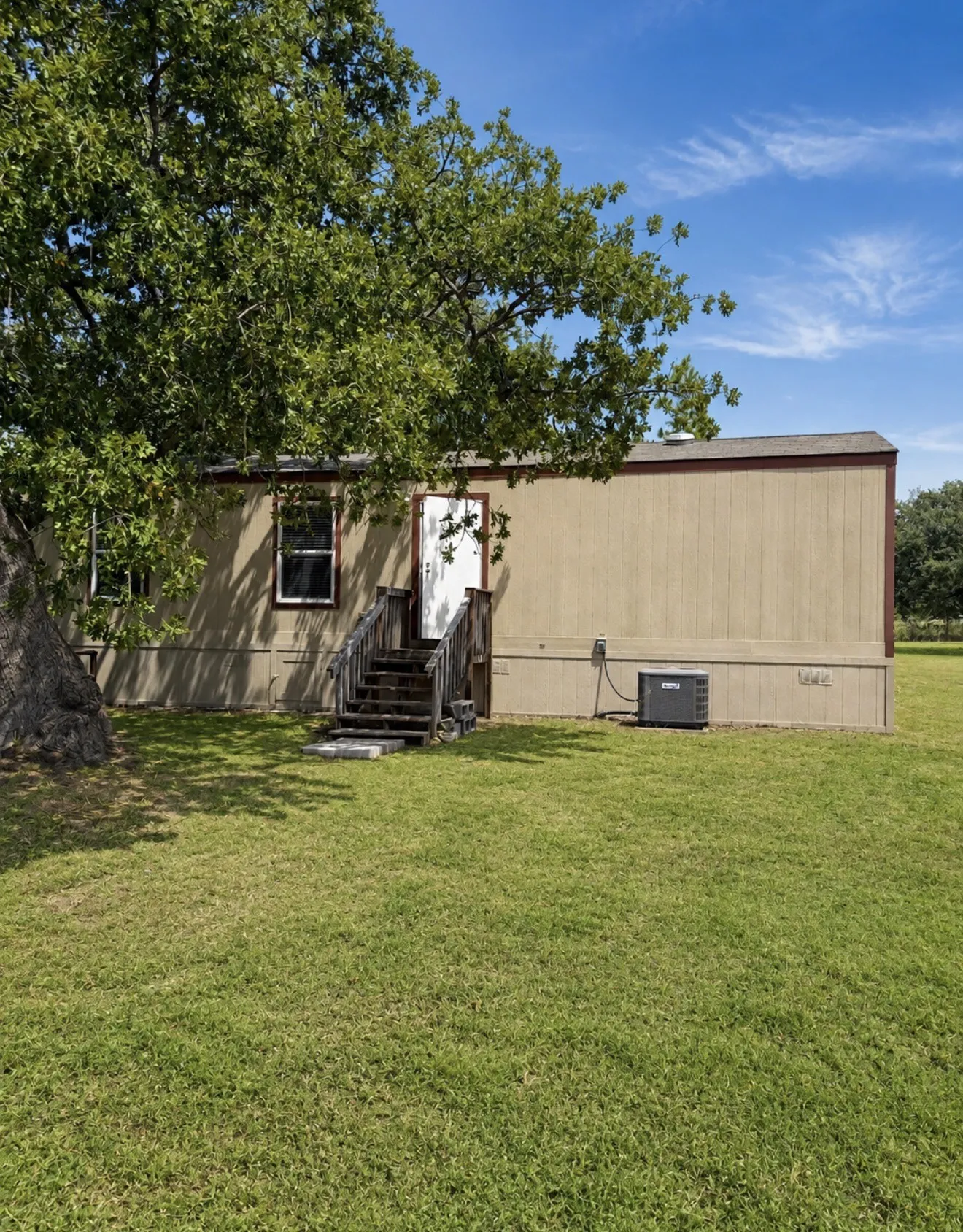 Mobile Home For Sale in Montague County , 249 Hildreth Pool Road, Bowie, Texas 76230, 3 Bedroom, 2 Bathroom, Garage spaces, 924 Sqft, built in 2021, mls#21368747, Real Estate Agent in Bowie, Homes For Sale in Montague county, Homes For Sale in Bowie, Realtor in Bowie Texas, Real Estate Brokerage Independent Realty Texas, Luminita Cordes Realtor