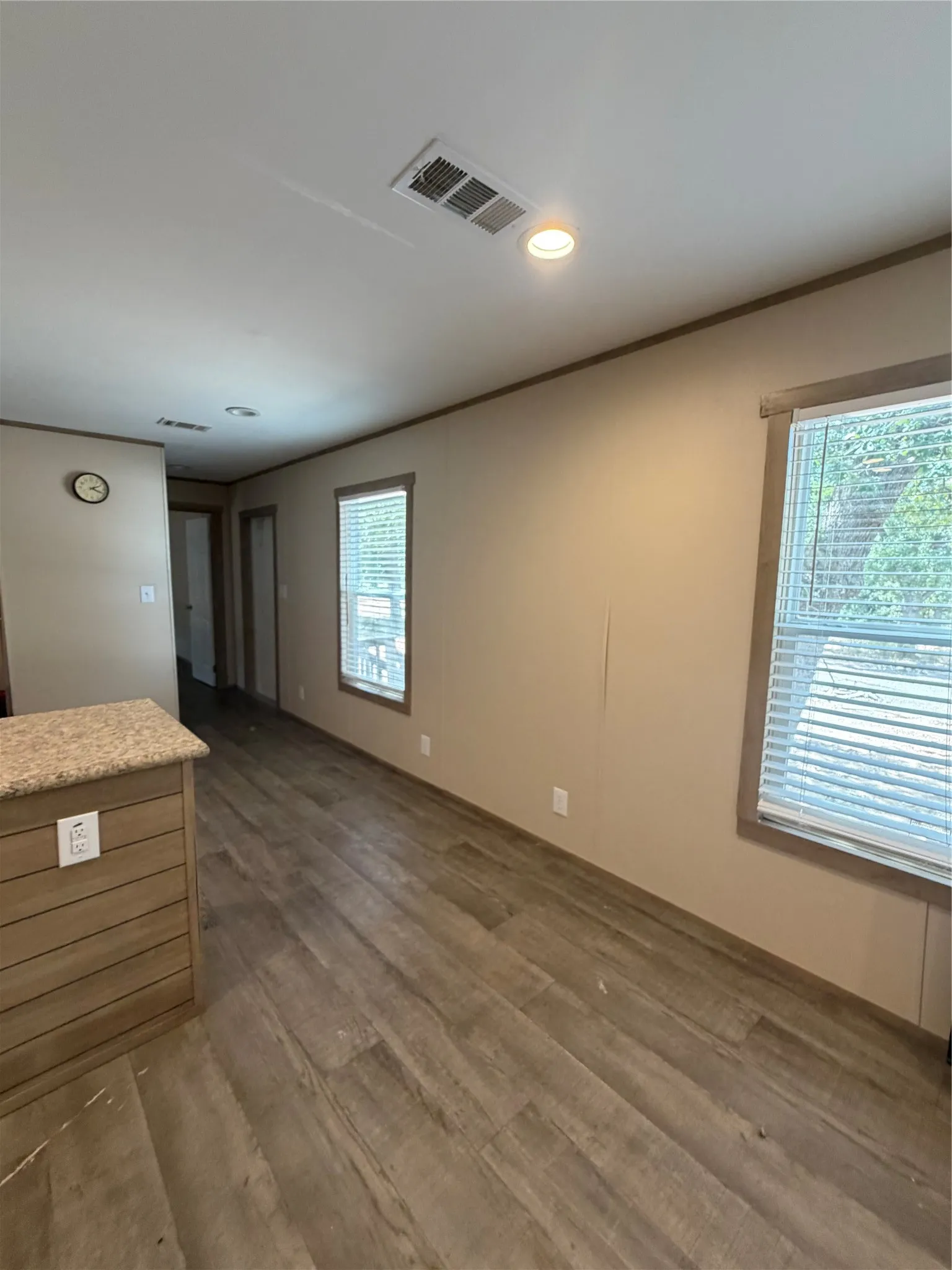 Mobile Home For Sale in Montague County , 249 Hildreth Pool Road, Bowie, Texas 76230, 3 Bedroom, 2 Bathroom, Garage spaces, 924 Sqft, built in 2021, mls#21368747, Real Estate Agent in Bowie, Homes For Sale in Montague county, Homes For Sale in Bowie, Realtor in Bowie Texas, Real Estate Brokerage Independent Realty Texas, Luminita Cordes Realtor