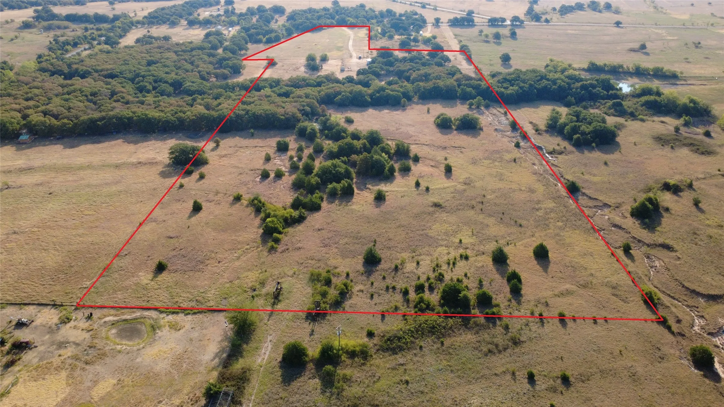 Mobile Home For Sale in Montague County , 249 Hildreth Pool Road, Bowie, Texas 76230, 3 Bedroom, 2 Bathroom, Garage spaces, 924 Sqft, built in 2021, mls#21368747, Real Estate Agent in Bowie, Homes For Sale in Montague county, Homes For Sale in Bowie, Realtor in Bowie Texas, Real Estate Brokerage Independent Realty Texas, Luminita Cordes Realtor