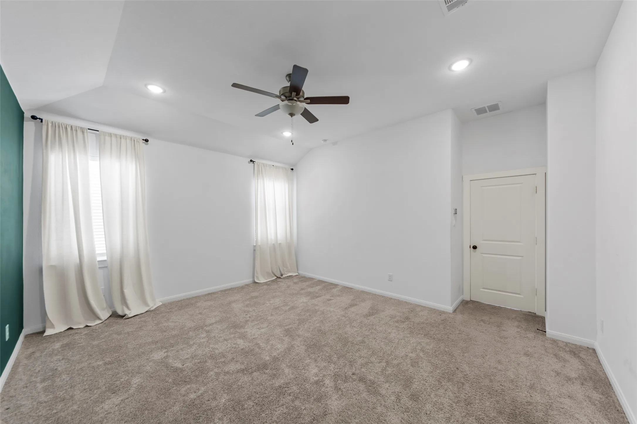 Single Family Residence For Rent in Collin County , 4851 Miles Way, Fairview, Texas 75069, 4 Bedroom, 4 Bathroom, 2 Garage spaces, 3,098 Sqft, built in 2020, mls#21370063, Real Estate Agent in Fairview, Homes For Rent in Collin county, Homes For Rent in Fairview, Realtor in Fairview Texas, Real Estate Brokerage Independent Realty Texas, Luminita Cordes Realtor