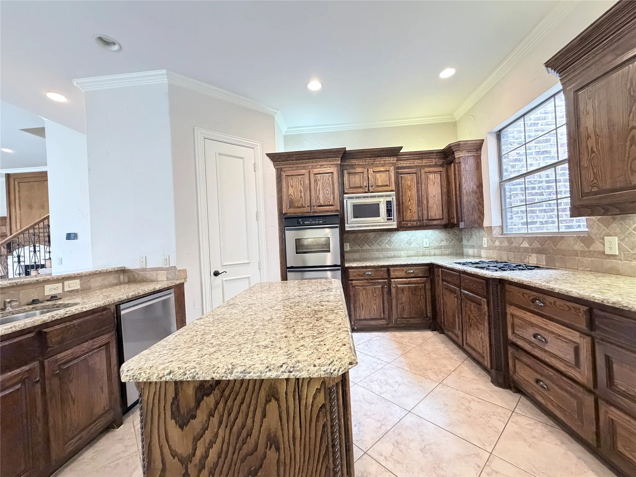 Single Family Residence For Rent in Denton County , 4419 Donegal Drive, Frisco, Texas 75034, 5 Bedroom, 9 Bathroom, 2 Garage spaces, 4,120 Sqft, built in 2004, mls#21370066, Real Estate Agent in Frisco, Homes For Rent in Denton county, Homes For Rent in Frisco, Realtor in Frisco Texas, Real Estate Brokerage Independent Realty Texas, Luminita Cordes Realtor
