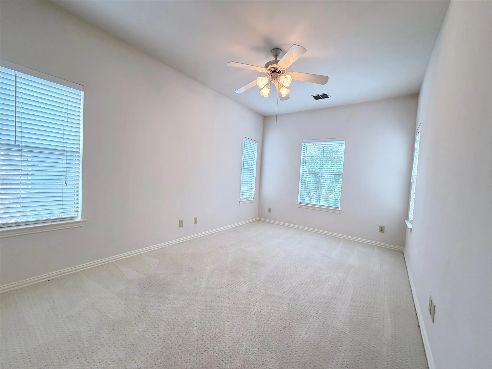 Single Family Residence For Rent in Denton County , 4419 Donegal Drive, Frisco, Texas 75034, 5 Bedroom, 9 Bathroom, 2 Garage spaces, 4,120 Sqft, built in 2004, mls#21370066, Real Estate Agent in Frisco, Homes For Rent in Denton county, Homes For Rent in Frisco, Realtor in Frisco Texas, Real Estate Brokerage Independent Realty Texas, Luminita Cordes Realtor