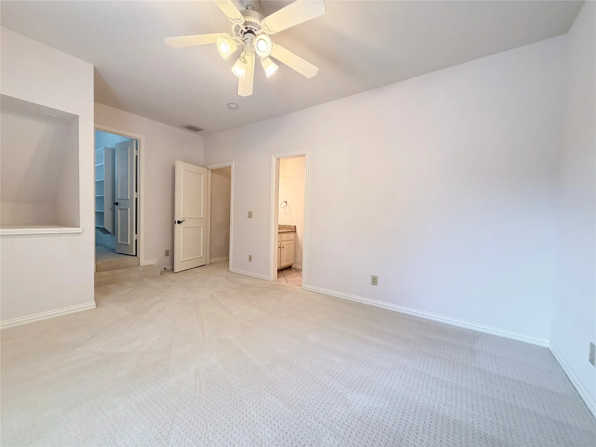 Single Family Residence For Rent in Denton County , 4419 Donegal Drive, Frisco, Texas 75034, 5 Bedroom, 9 Bathroom, 2 Garage spaces, 4,120 Sqft, built in 2004, mls#21370066, Real Estate Agent in Frisco, Homes For Rent in Denton county, Homes For Rent in Frisco, Realtor in Frisco Texas, Real Estate Brokerage Independent Realty Texas, Luminita Cordes Realtor