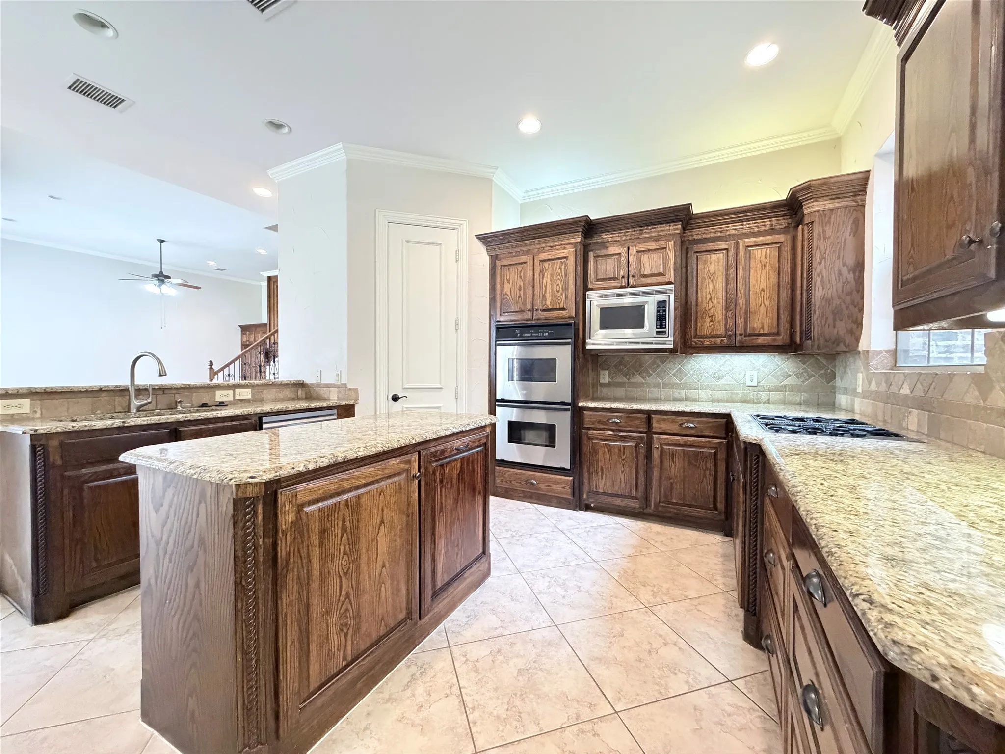Single Family Residence For Rent in Denton County , 4419 Donegal Drive, Frisco, Texas 75034, 5 Bedroom, 9 Bathroom, 2 Garage spaces, 4,120 Sqft, built in 2004, mls#21370066, Real Estate Agent in Frisco, Homes For Rent in Denton county, Homes For Rent in Frisco, Realtor in Frisco Texas, Real Estate Brokerage Independent Realty Texas, Luminita Cordes Realtor