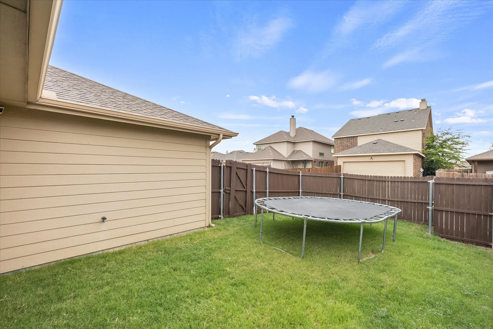 Single Family Residence For Sale in Hunt County , 1316 Sweetgum Drive, Royse City, Texas 75189, 3 Bedroom, 2 Bathroom, 2 Garage spaces, 1,419 Sqft, built in 2014, mls#21369942, Real Estate Agent in Royse City, Homes For Sale in Hunt county, Homes For Sale in Royse City, Realtor in Royse City Texas, Real Estate Brokerage Independent Realty Texas, Luminita Cordes Realtor