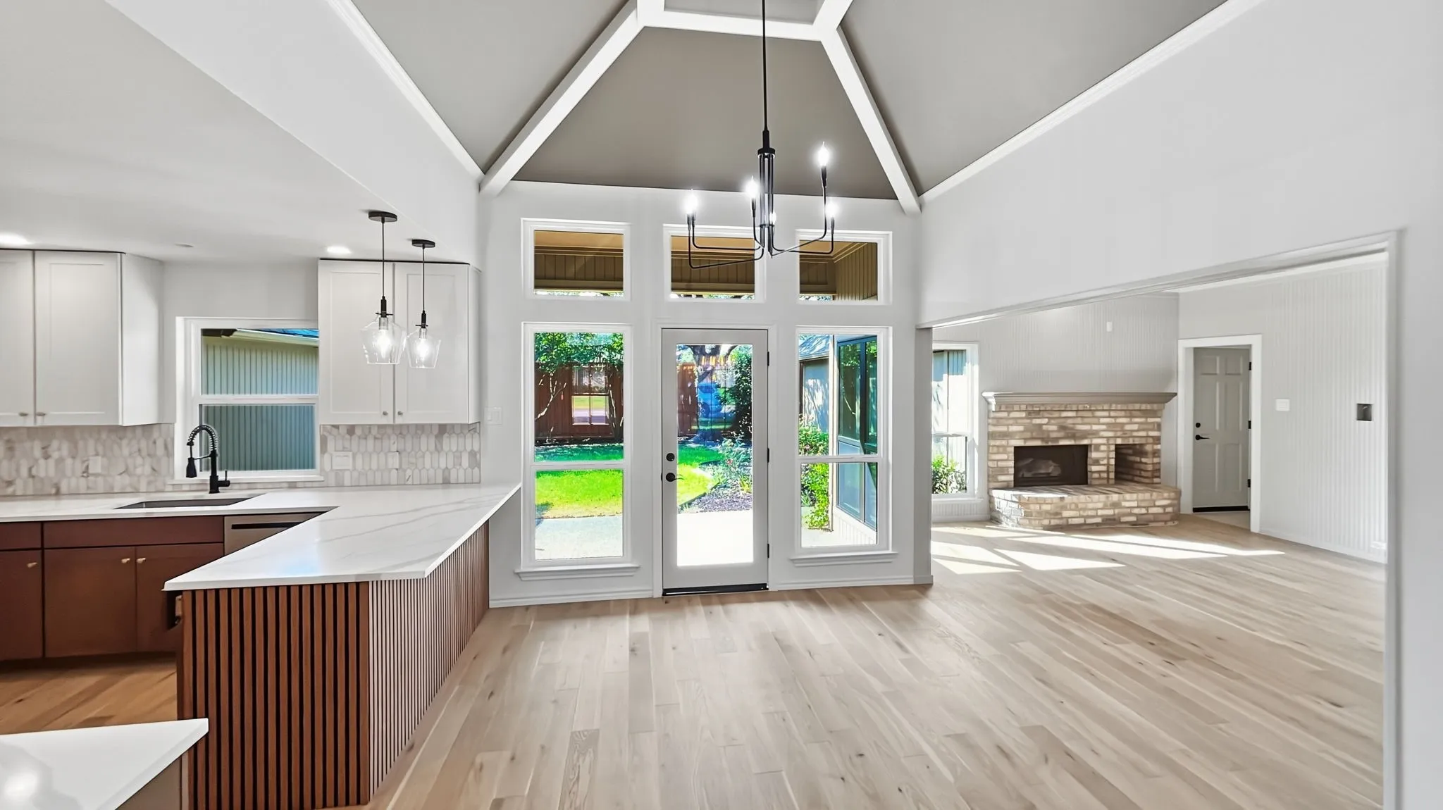 Single Family Residence For Sale in Collin County , 4314 Brooktree Lane, Dallas, Texas 75287, 4 Bedroom, 3 Bathroom, 2 Garage spaces, 2,704 Sqft, built in 1983, mls#21349788, Real Estate Agent in Dallas, Homes For Sale in Collin county, Homes For Sale in Dallas, Realtor in Dallas Texas, Real Estate Brokerage Independent Realty Texas, Luminita Cordes Realtor