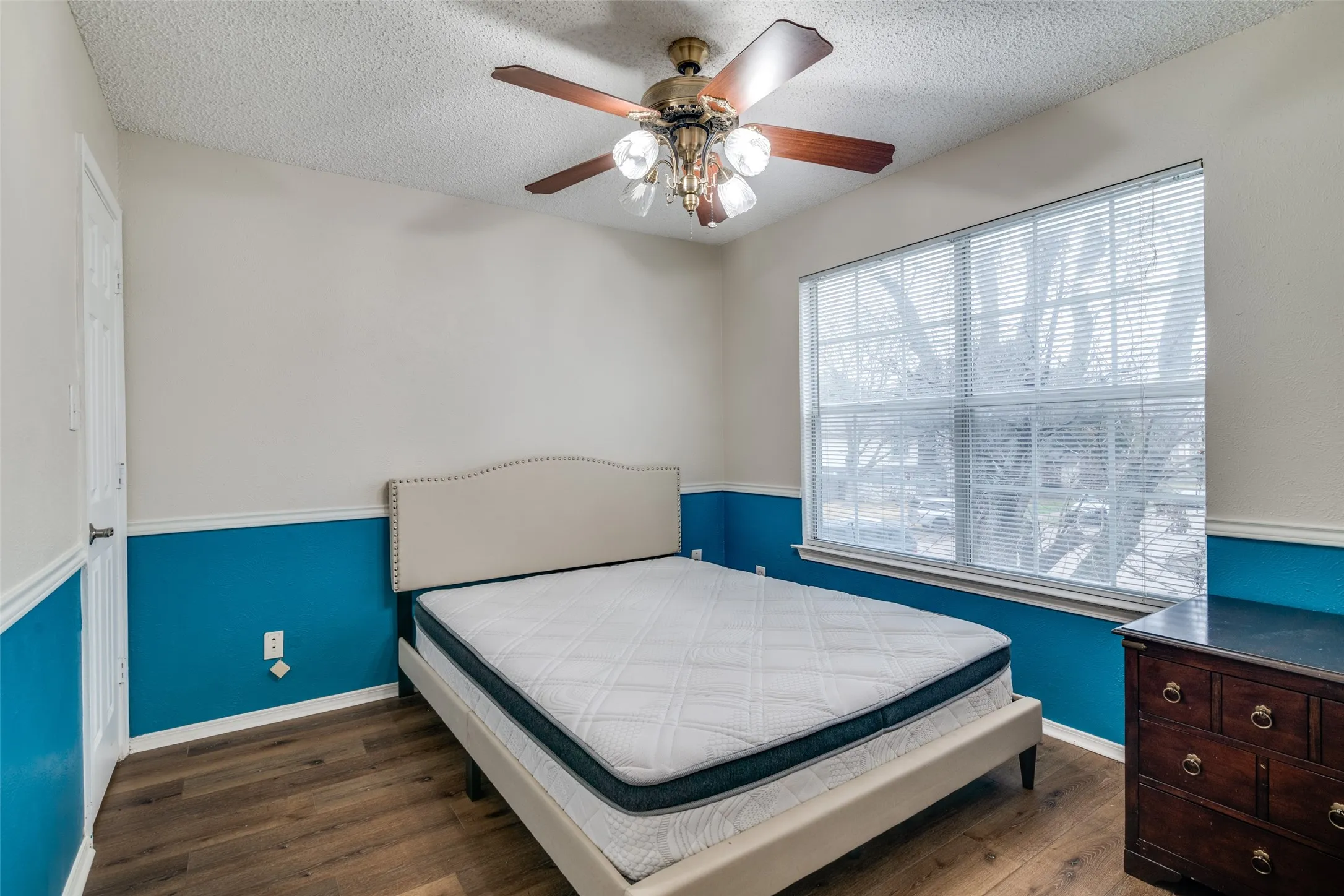 Single Family Residence For Rent in Dallas County , 4021 Bond Street, Rowlett, Texas 75088, 3 Bedroom, 3 Bathroom, 2 Garage spaces, 1,814 Sqft, built in 1985, mls#21370092, Real Estate Agent in Rowlett, Homes For Rent in Dallas county, Homes For Rent in Rowlett, Realtor in Rowlett Texas, Real Estate Brokerage Independent Realty Texas, Luminita Cordes Realtor
