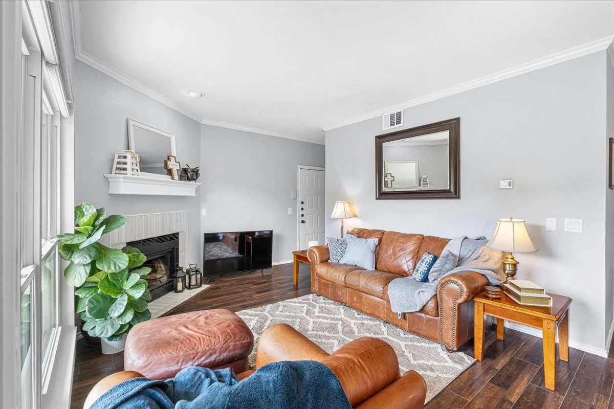 Condominium For Sale in Dallas County , 7340 Skillman Street 1119, Dallas, Texas 75231, 2 Bedroom, 2 Bathroom, Garage spaces, 882 Sqft, built in 1983, mls#21367365, Real Estate Agent in Dallas, Homes For Sale in Dallas county, Homes For Sale in Dallas, Realtor in Dallas Texas, Real Estate Brokerage Independent Realty Texas, Luminita Cordes Realtor