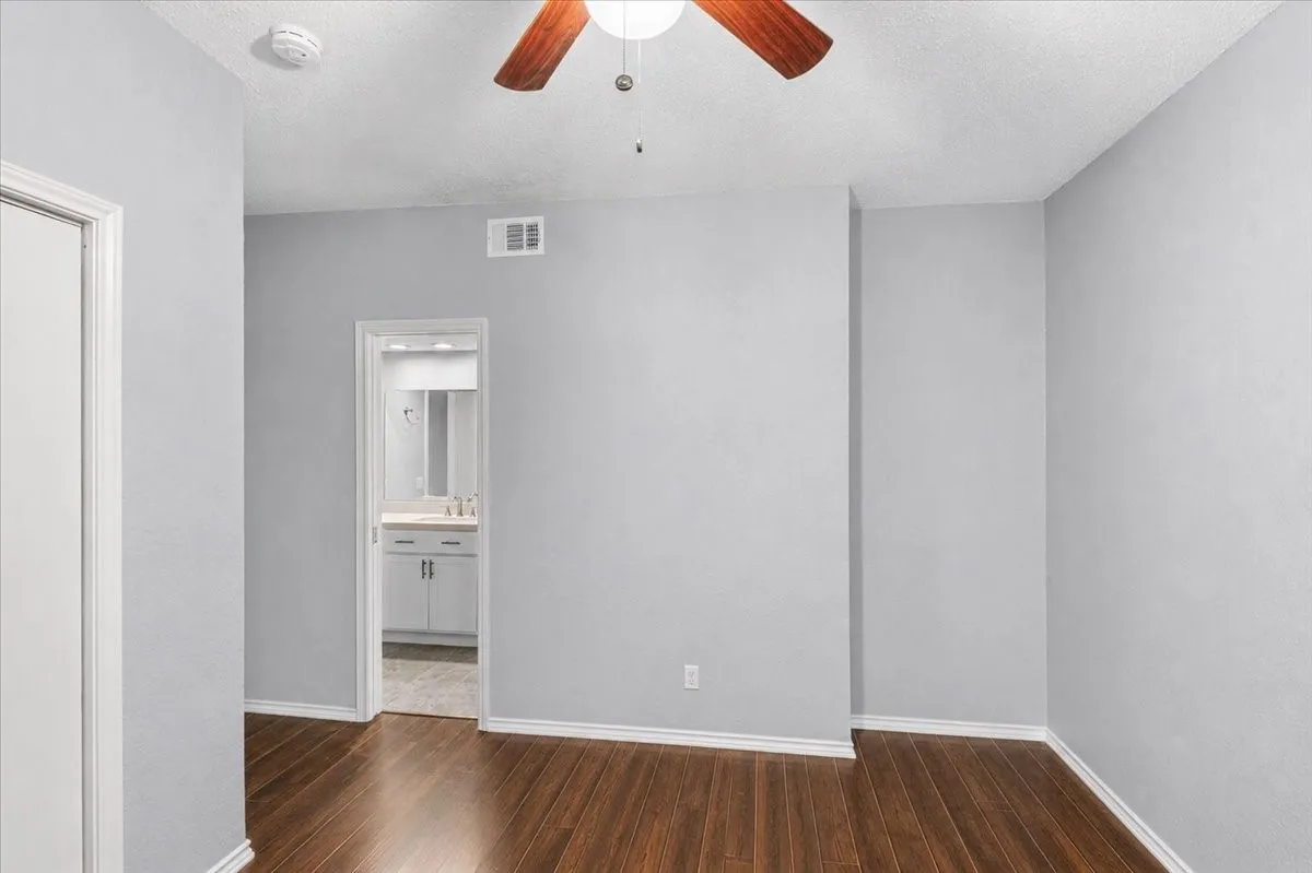 Condominium For Sale in Dallas County , 7340 Skillman Street 1119, Dallas, Texas 75231, 2 Bedroom, 2 Bathroom, Garage spaces, 882 Sqft, built in 1983, mls#21367365, Real Estate Agent in Dallas, Homes For Sale in Dallas county, Homes For Sale in Dallas, Realtor in Dallas Texas, Real Estate Brokerage Independent Realty Texas, Luminita Cordes Realtor