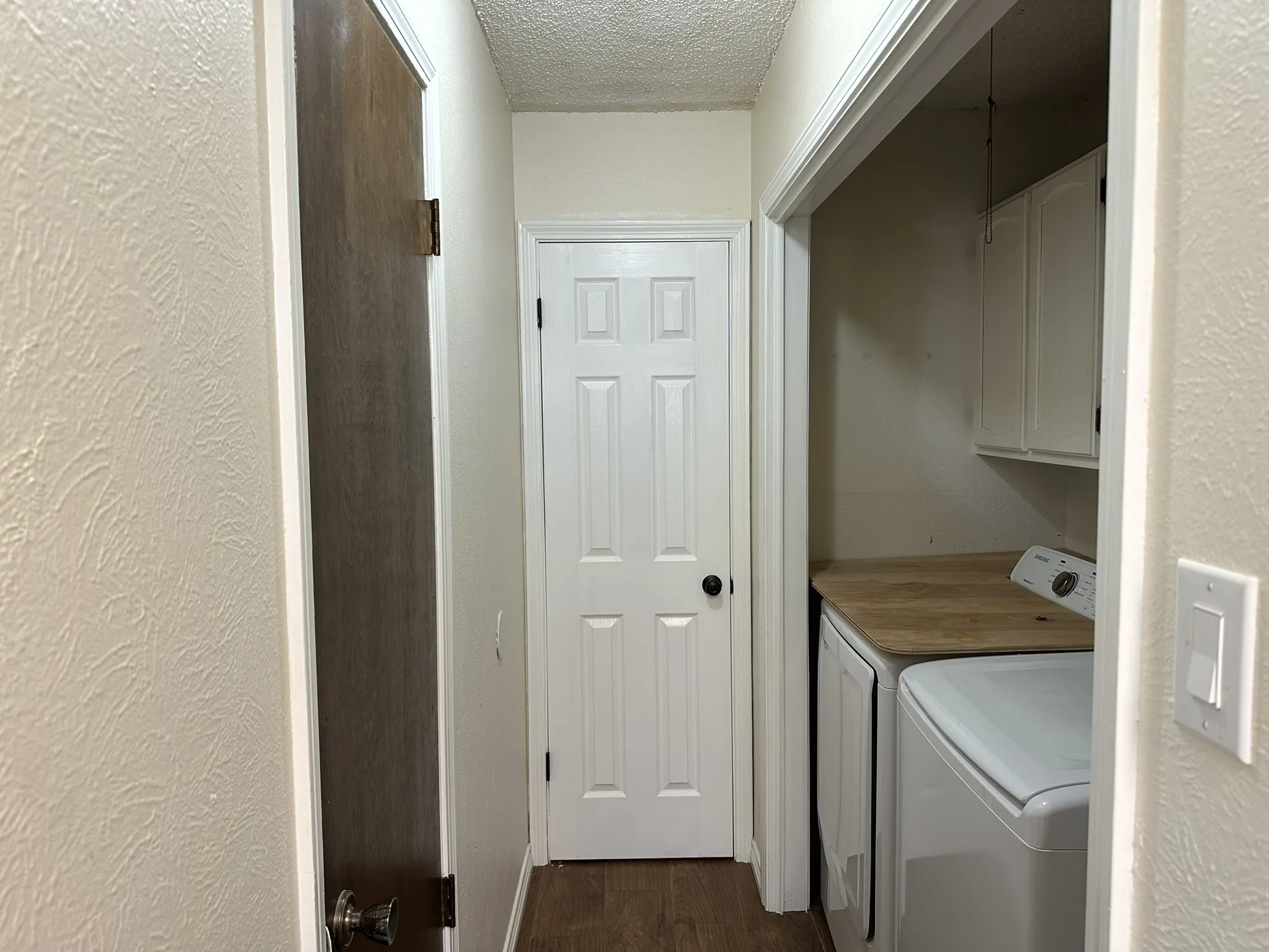 Duplex For Rent in Hood County , 204 E Rucker Street, Granbury, Texas 76048, 2 Bedroom, 3 Bathroom, Garage spaces, 1,508 Sqft, built in 1977, mls#21369254, Real Estate Agent in Granbury, Homes For Rent in Hood county, Homes For Rent in Granbury, Realtor in Granbury Texas, Real Estate Brokerage Independent Realty Texas, Luminita Cordes Realtor