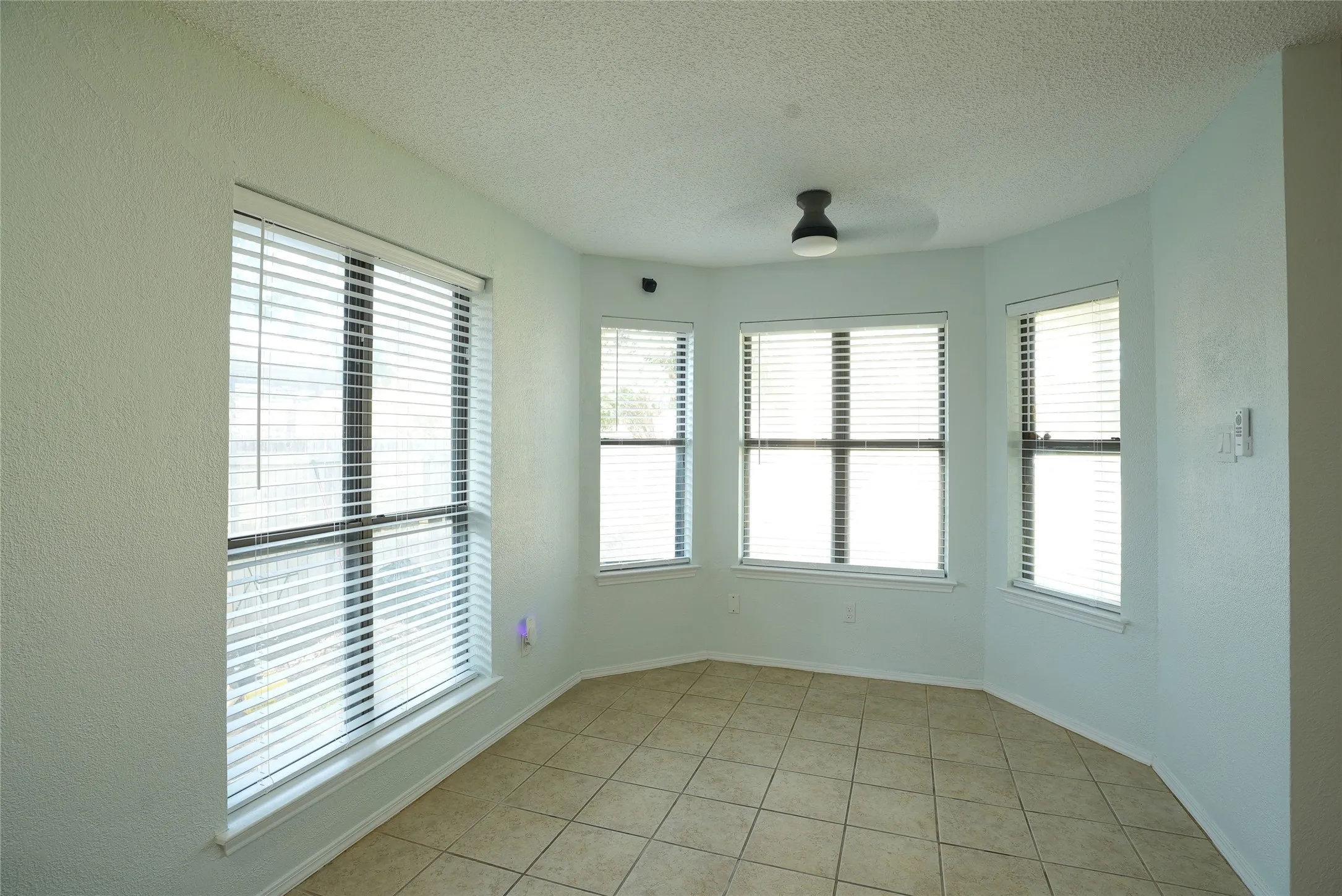 Single Family Residence For Sale in Tarrant County , 8021 Pebblebrook Drive, Watauga, Texas 76148, 2 Bedroom, 2 Bathroom, 2 Garage spaces, 1,041 Sqft, built in 1983, mls#21369670, Real Estate Agent in Watauga, Homes For Sale in Tarrant county, Homes For Sale in Watauga, Realtor in Watauga Texas, Real Estate Brokerage Independent Realty Texas, Luminita Cordes Realtor