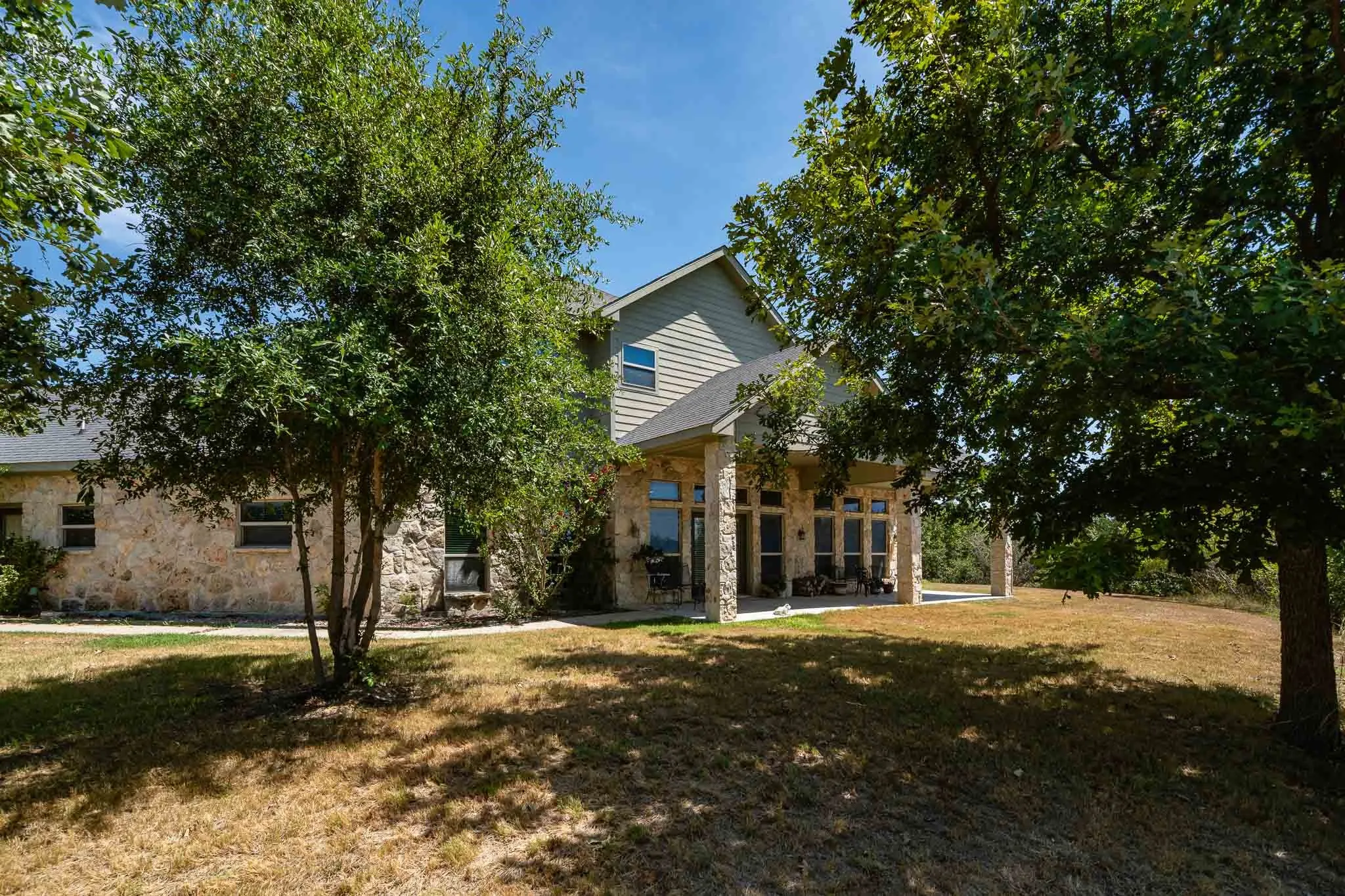 Single Family Residence For Sale in Coryell County , 119 Cedar Lane, Gatesville, Texas 76528, 3 Bedroom, 3 Bathroom, 2 Garage spaces, 2,923 Sqft, built in 2012, mls#21370019, Real Estate Agent in Gatesville, Homes For Sale in Coryell county, Homes For Sale in Gatesville, Realtor in Gatesville Texas, Real Estate Brokerage Independent Realty Texas, Luminita Cordes Realtor