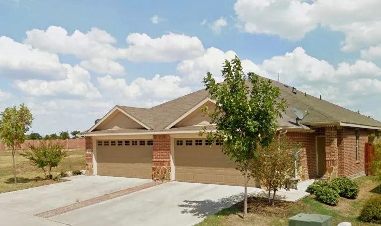 Duplex For Rent in Collin County , 332 Armstrong Lane, Lavon, Texas 75166, 3 Bedroom, 2 Bathroom, 2 Garage spaces, 1,202 Sqft, built in 2009, mls#21370101, Real Estate Agent in Lavon, Homes For Rent in Collin county, Homes For Rent in Lavon, Realtor in Lavon Texas, Real Estate Brokerage Independent Realty Texas, Luminita Cordes Realtor