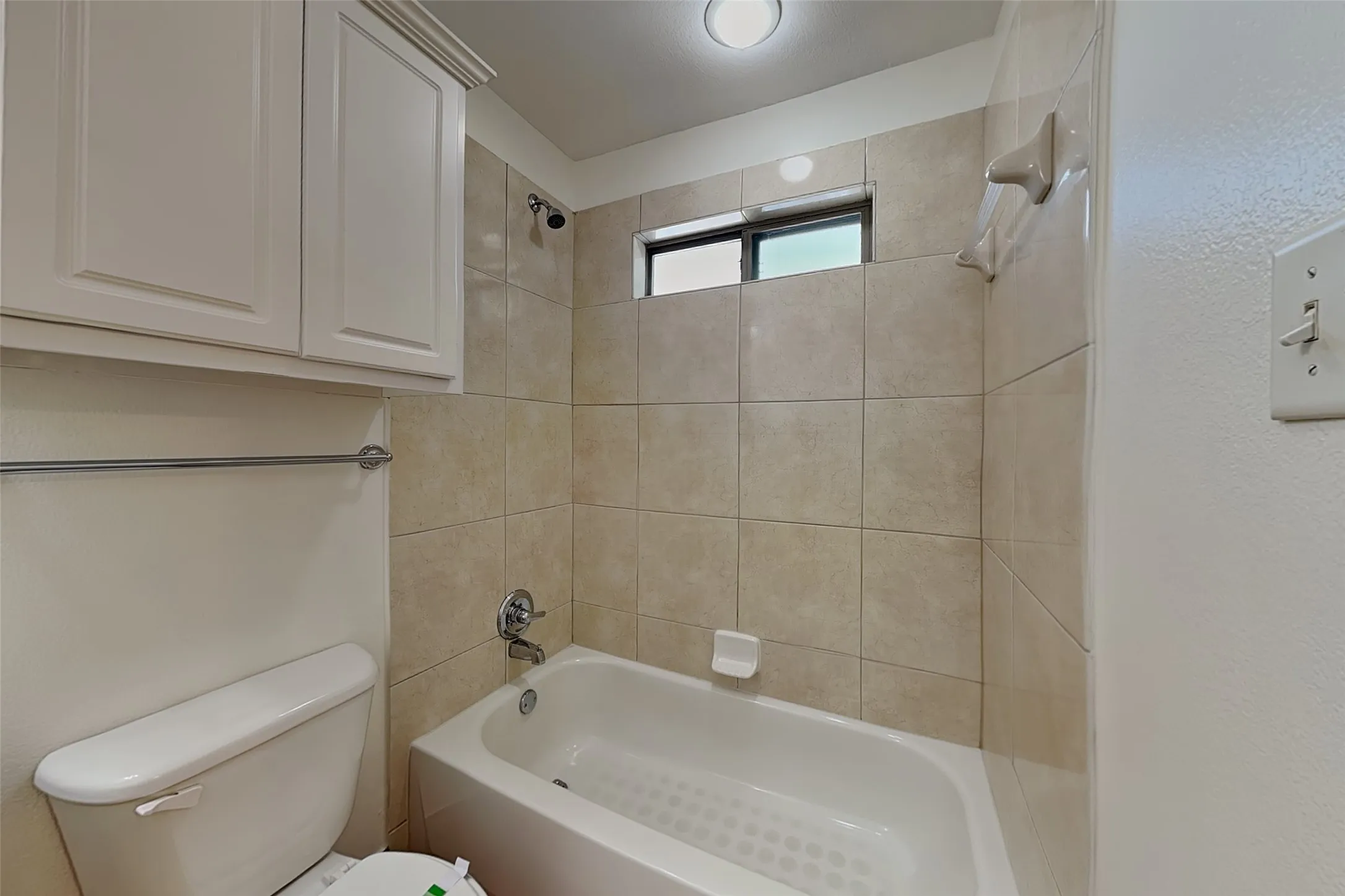 Townhouse For Rent in Dallas County , 6121 Oram Street A, Dallas, Texas 75214, 2 Bedroom, 3 Bathroom, 2 Garage spaces, 1,228 Sqft, built in 2005, mls#21370104, Real Estate Agent in Dallas, Homes For Rent in Dallas county, Homes For Rent in Dallas, Realtor in Dallas Texas, Real Estate Brokerage Independent Realty Texas, Luminita Cordes Realtor