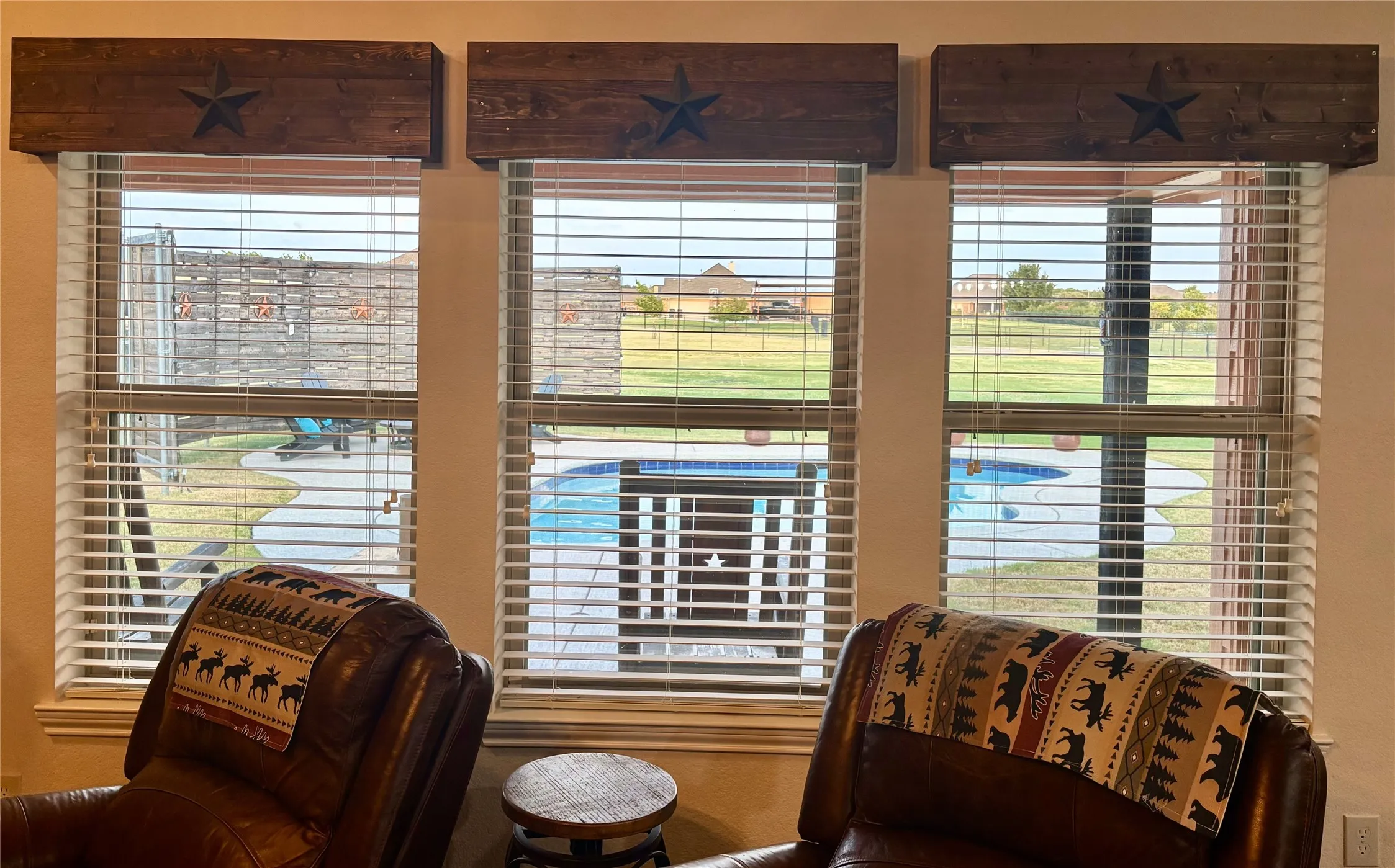 Single Family Residence For Sale in Collin County , 410 Water Fall Lane, Nevada, Texas 75173, 3 Bedroom, 2 Bathroom, 2 Garage spaces, 1,982 Sqft, built in 2016, mls#21370105, Real Estate Agent in Nevada, Homes For Sale in Collin county, Homes For Sale in Nevada, Realtor in Nevada Texas, Real Estate Brokerage Independent Realty Texas, Luminita Cordes Realtor