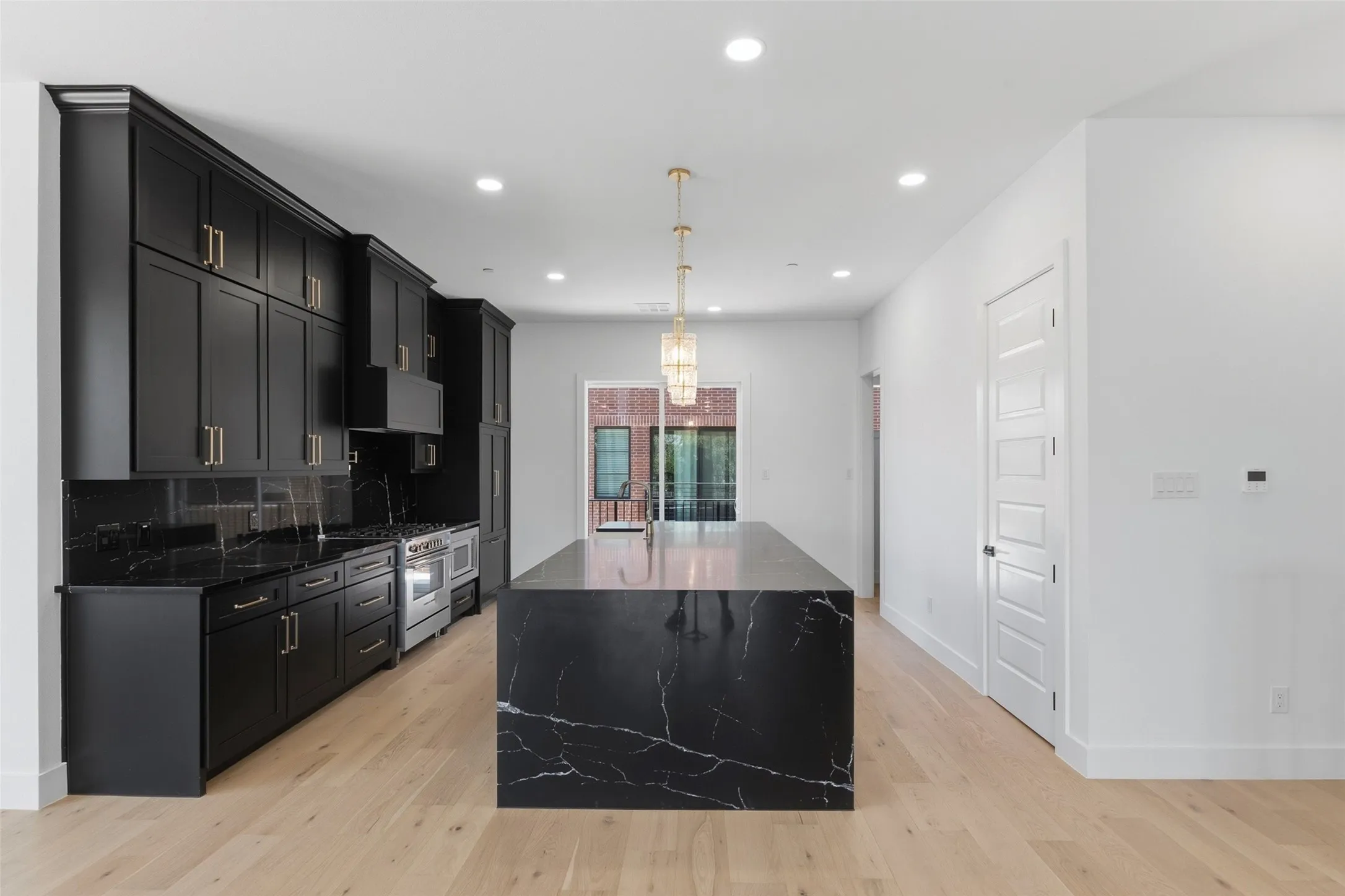 Townhouse For Sale in Tarrant County , 400 Vista Buena Trail, Fort Worth, Texas 76111, 3 Bedroom, 4 Bathroom, 2 Garage spaces, 2,940 Sqft, built in 2025, mls#21370028, Real Estate Agent in Fort Worth, Homes For Sale in Tarrant county, Homes For Sale in Fort Worth, Realtor in Fort Worth Texas, Real Estate Brokerage Independent Realty Texas, Luminita Cordes Realtor
