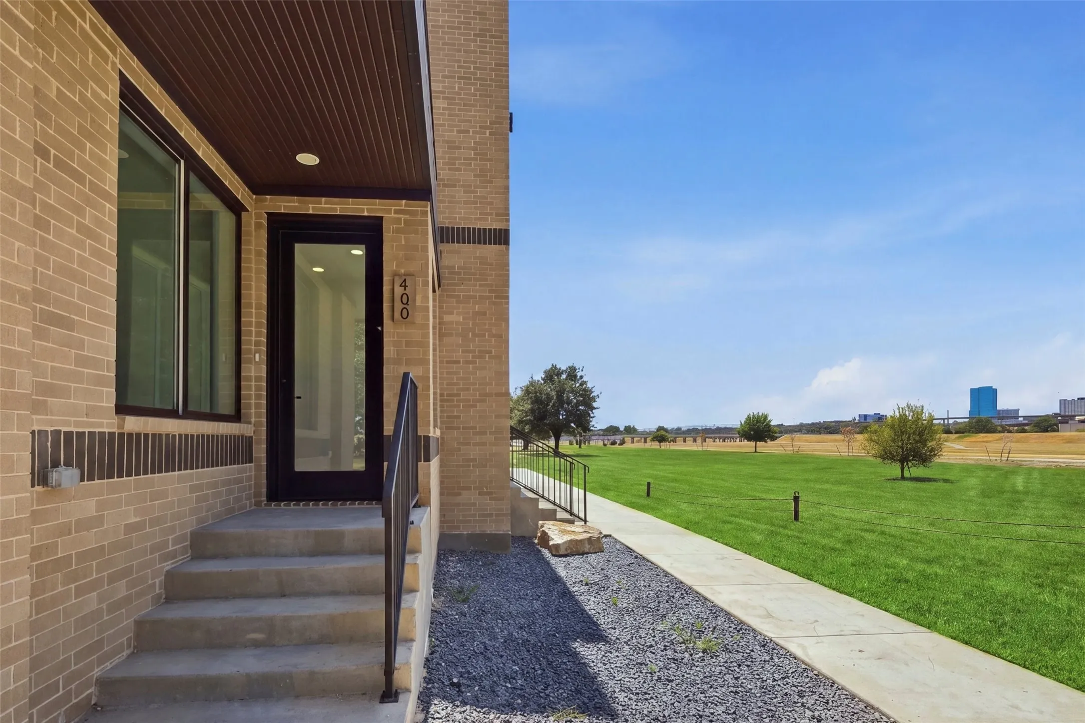 Townhouse For Sale in Tarrant County , 400 Vista Buena Trail, Fort Worth, Texas 76111, 3 Bedroom, 4 Bathroom, 2 Garage spaces, 2,940 Sqft, built in 2025, mls#21370028, Real Estate Agent in Fort Worth, Homes For Sale in Tarrant county, Homes For Sale in Fort Worth, Realtor in Fort Worth Texas, Real Estate Brokerage Independent Realty Texas, Luminita Cordes Realtor