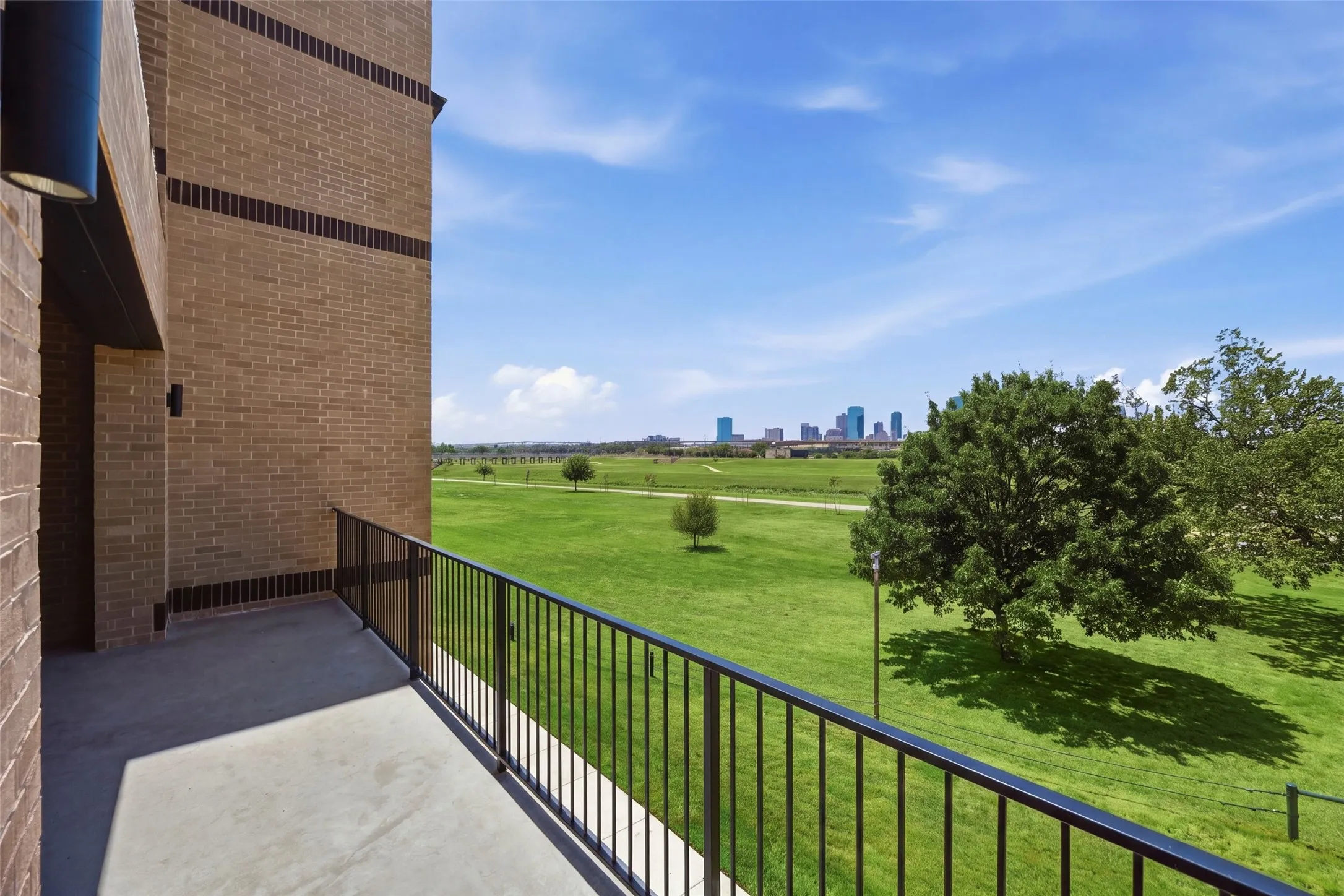 Townhouse For Sale in Tarrant County , 400 Vista Buena Trail, Fort Worth, Texas 76111, 3 Bedroom, 4 Bathroom, 2 Garage spaces, 2,940 Sqft, built in 2025, mls#21370028, Real Estate Agent in Fort Worth, Homes For Sale in Tarrant county, Homes For Sale in Fort Worth, Realtor in Fort Worth Texas, Real Estate Brokerage Independent Realty Texas, Luminita Cordes Realtor