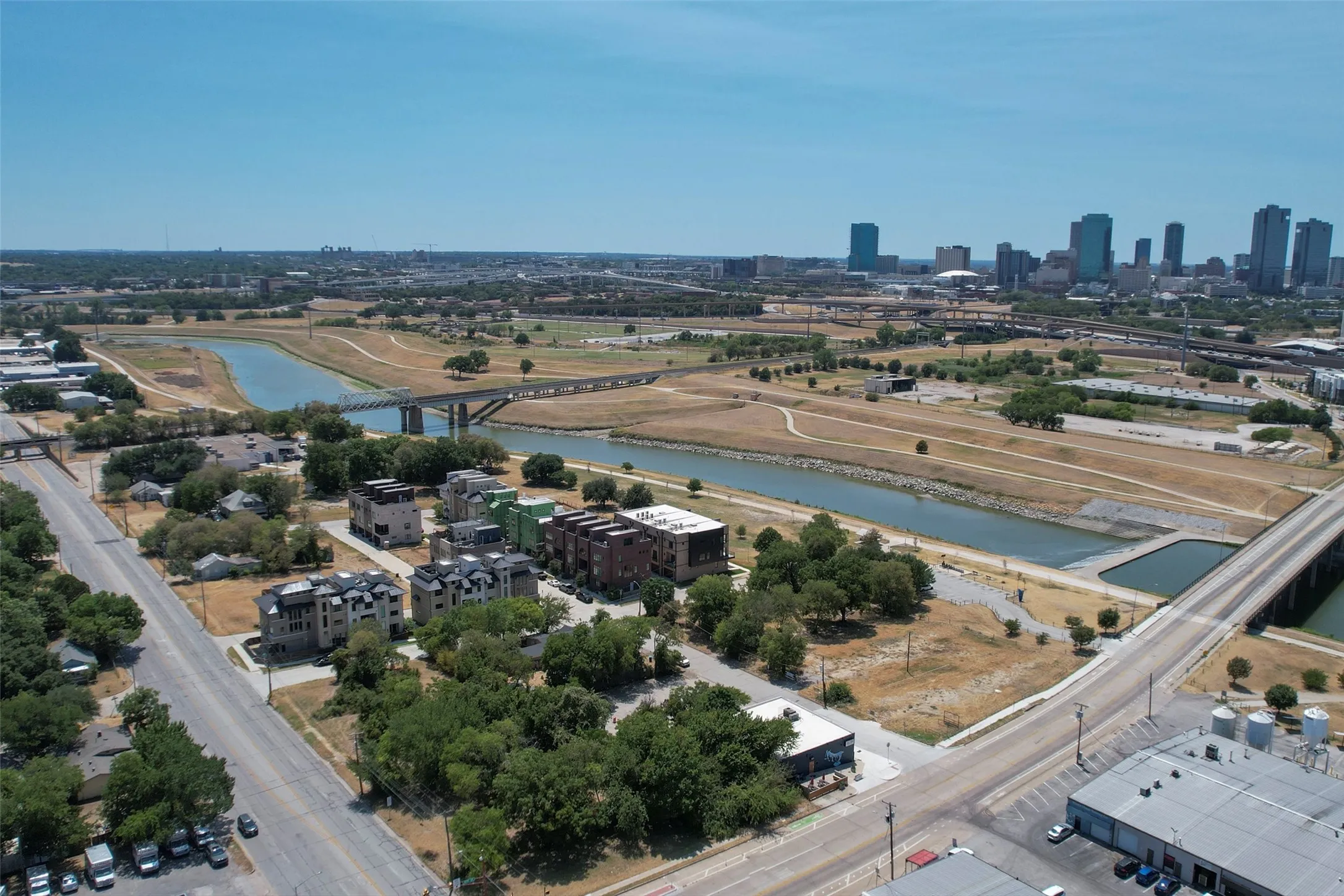Townhouse For Sale in Tarrant County , 400 Vista Buena Trail, Fort Worth, Texas 76111, 3 Bedroom, 4 Bathroom, 2 Garage spaces, 2,940 Sqft, built in 2025, mls#21370028, Real Estate Agent in Fort Worth, Homes For Sale in Tarrant county, Homes For Sale in Fort Worth, Realtor in Fort Worth Texas, Real Estate Brokerage Independent Realty Texas, Luminita Cordes Realtor