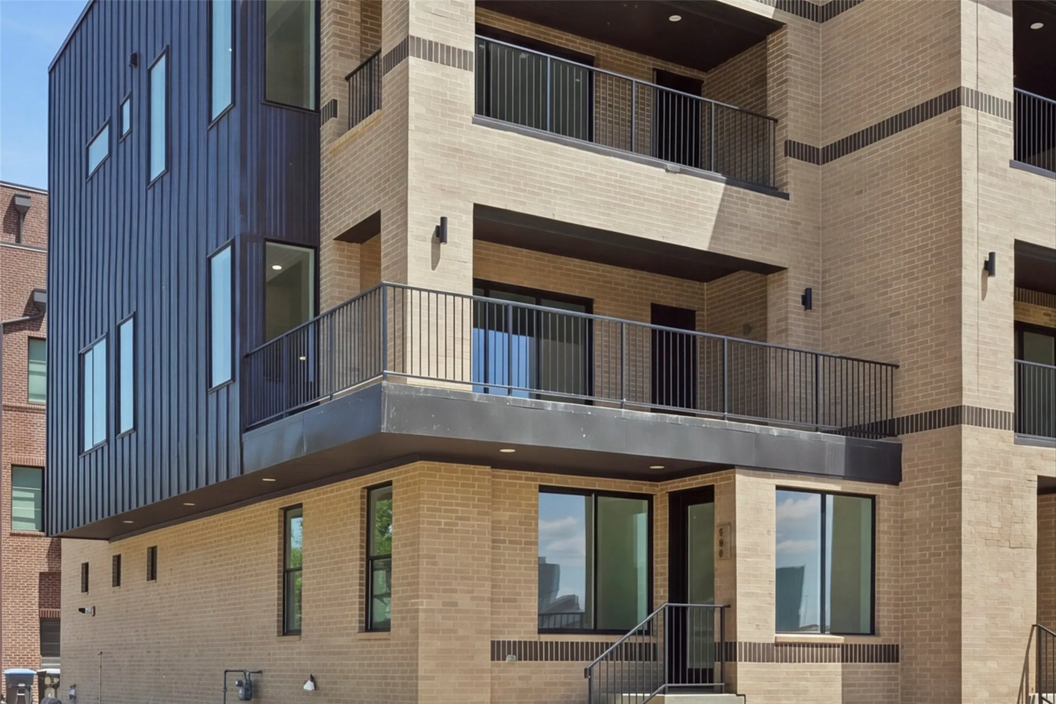 Townhouse For Sale in Tarrant County , 400 Vista Buena Trail, Fort Worth, Texas 76111, 3 Bedroom, 4 Bathroom, 2 Garage spaces, 2,940 Sqft, built in 2025, mls#21370028, Real Estate Agent in Fort Worth, Homes For Sale in Tarrant county, Homes For Sale in Fort Worth, Realtor in Fort Worth Texas, Real Estate Brokerage Independent Realty Texas, Luminita Cordes Realtor