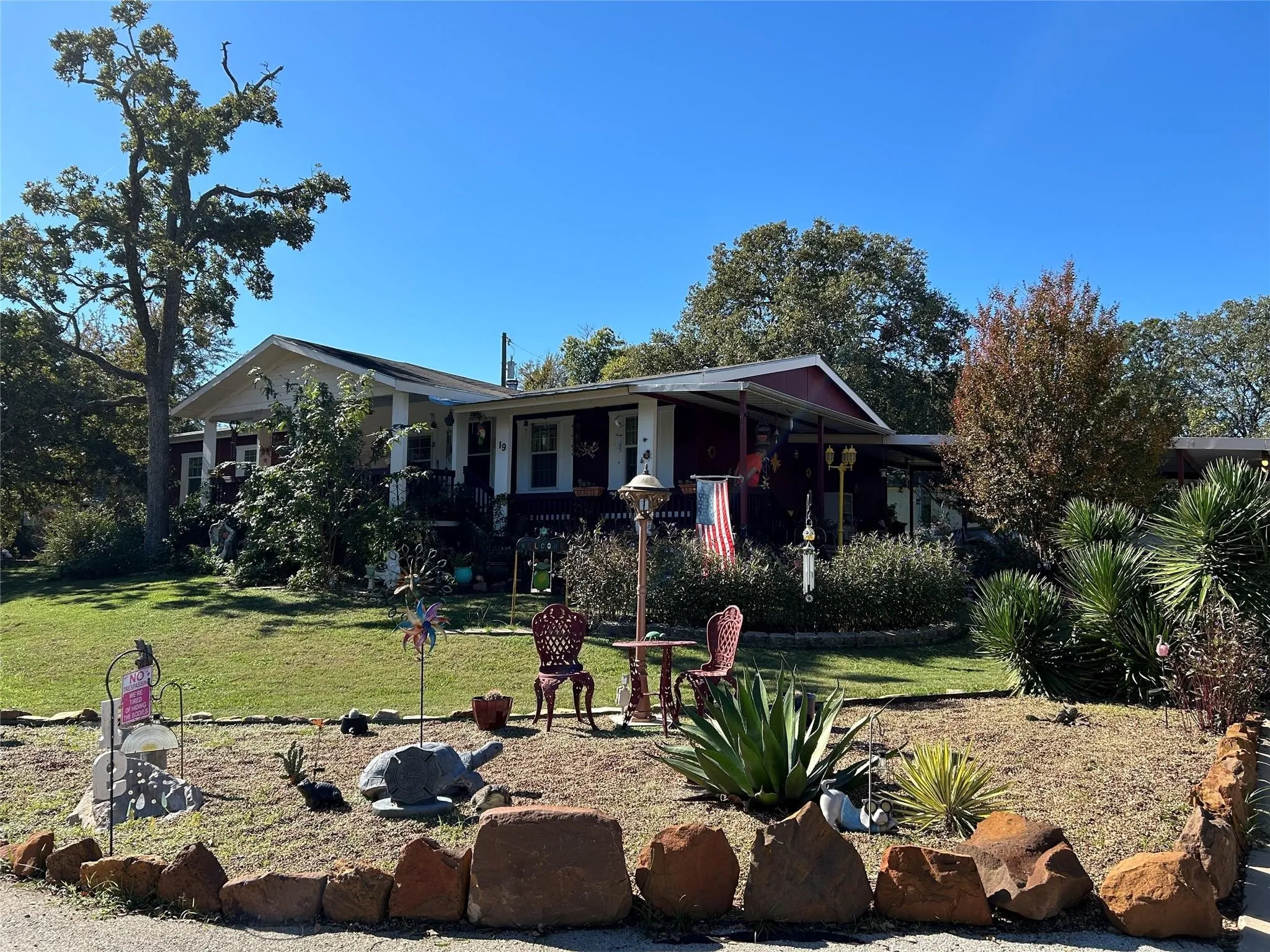 Single Family Residence For Sale in Denton County , 5200 Lake Shore Lane 19, Denton, Texas 76208, 3 Bedroom, 2 Bathroom, Garage spaces, 1,920 Sqft, built in 2006, mls#21370112, Real Estate Agent in Denton, Homes For Sale in Denton county, Homes For Sale in Denton, Realtor in Denton Texas, Real Estate Brokerage Independent Realty Texas, Luminita Cordes Realtor