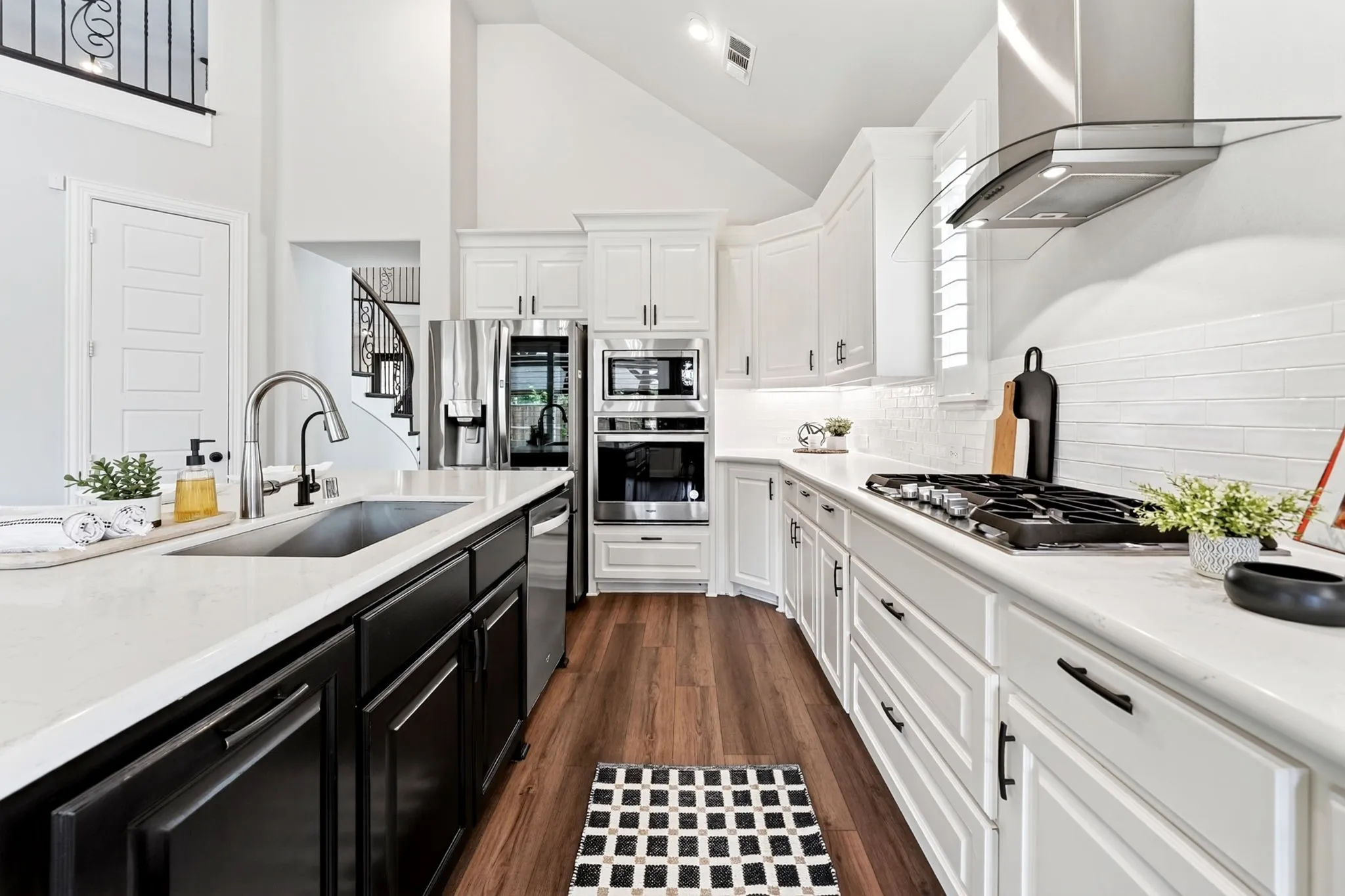 Single Family Residence For Rent in Dallas County , 208 Lenten Rose Drive, Wylie, Texas 75098, 6 Bedroom, 4 Bathroom, 3 Garage spaces, 4,043 Sqft, built in 2022, mls#21370061, Real Estate Agent in Wylie, Homes For Rent in Dallas county, Homes For Rent in Wylie, Realtor in Wylie Texas, Real Estate Brokerage Independent Realty Texas, Luminita Cordes Realtor