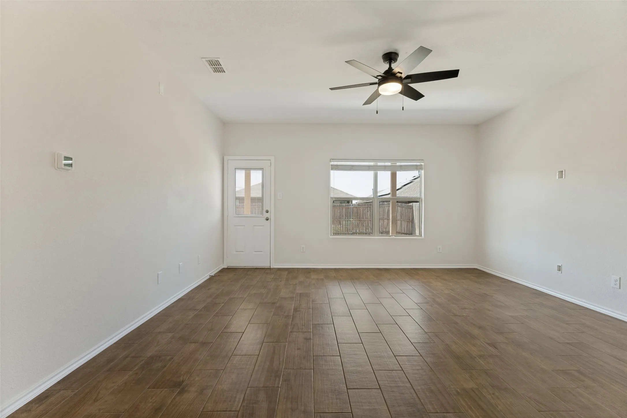 Single Family Residence For Sale in Tarrant County , 6365 Skipper Lane, Fort Worth, Texas 76179, 5 Bedroom, 4 Bathroom, 2 Garage spaces, 2,416 Sqft, built in 2017, mls#21369907, Real Estate Agent in Fort Worth, Homes For Sale in Tarrant county, Homes For Sale in Fort Worth, Realtor in Fort Worth Texas, Real Estate Brokerage Independent Realty Texas, Luminita Cordes Realtor