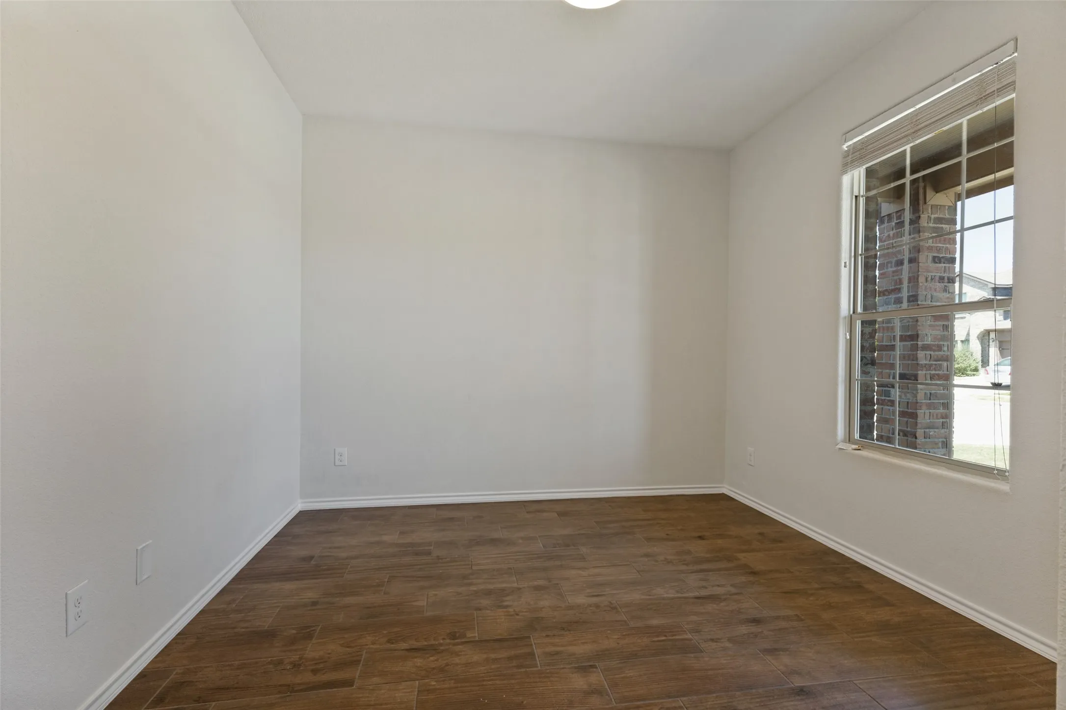 Single Family Residence For Sale in Tarrant County , 6365 Skipper Lane, Fort Worth, Texas 76179, 5 Bedroom, 4 Bathroom, 2 Garage spaces, 2,416 Sqft, built in 2017, mls#21369907, Real Estate Agent in Fort Worth, Homes For Sale in Tarrant county, Homes For Sale in Fort Worth, Realtor in Fort Worth Texas, Real Estate Brokerage Independent Realty Texas, Luminita Cordes Realtor