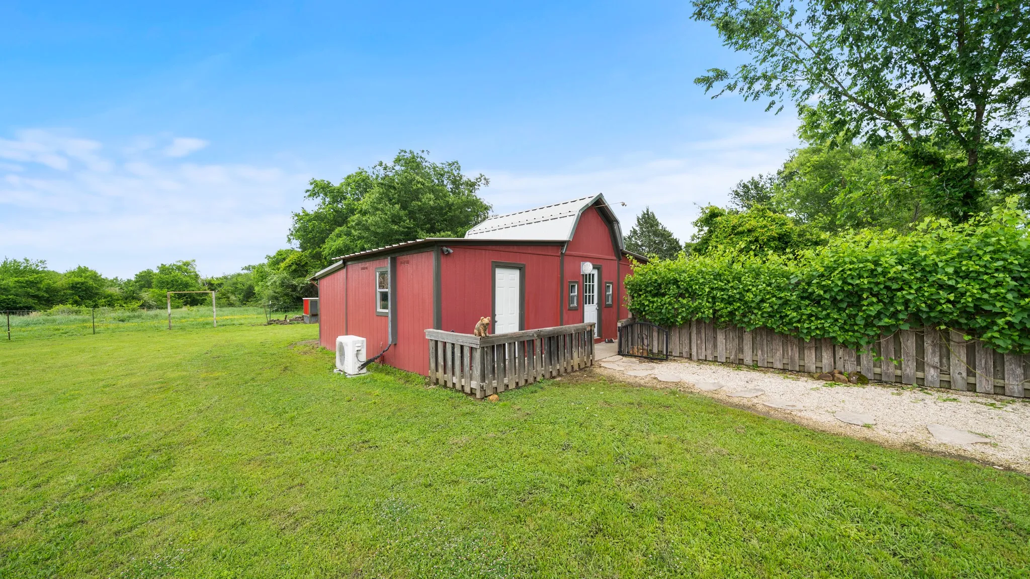 highlight: barn with bathroom