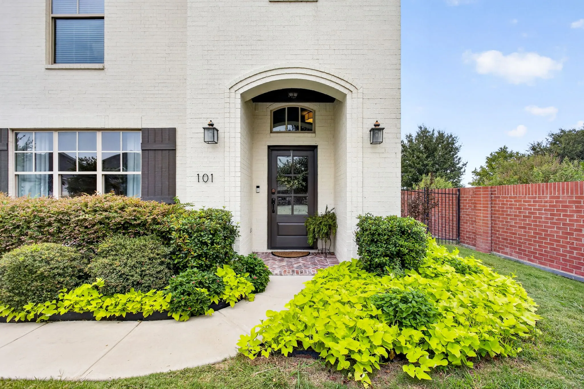 Single Family Residence For Sale in Parker County , 101 Parkview Drive, Aledo, Texas 76008, 4 Bedroom, 3 Bathroom, 2 Garage spaces, 2,927 Sqft, built in 2018, mls#21370077, Real Estate Agent in Aledo, Homes For Sale in Parker county, Homes For Sale in Aledo, Realtor in Aledo Texas, Real Estate Brokerage Independent Realty Texas, Luminita Cordes Realtor
