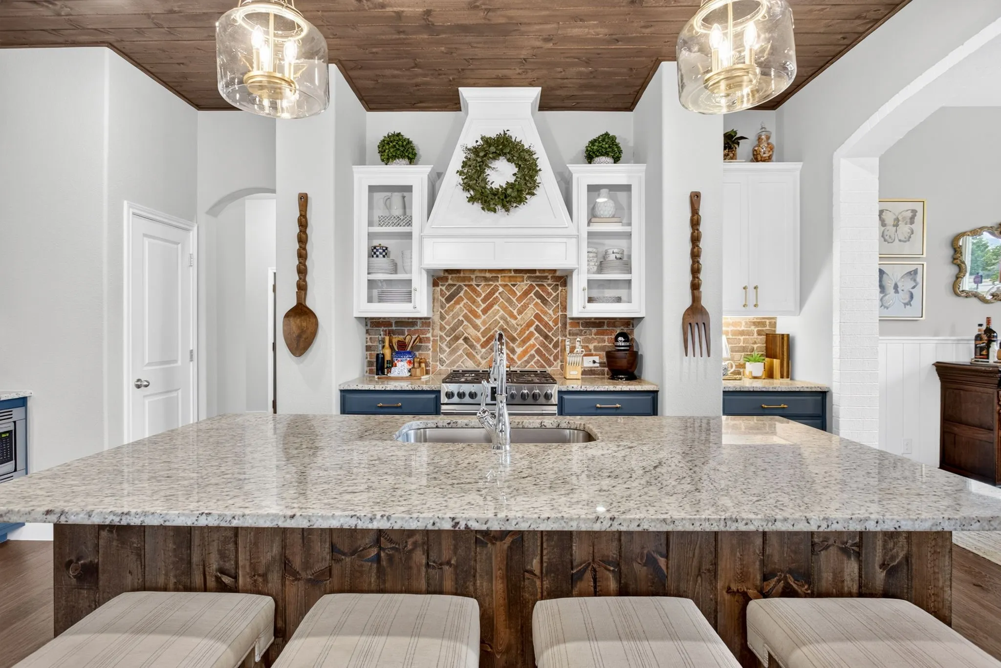 Single Family Residence For Sale in Parker County , 101 Parkview Drive, Aledo, Texas 76008, 4 Bedroom, 3 Bathroom, 2 Garage spaces, 2,927 Sqft, built in 2018, mls#21370077, Real Estate Agent in Aledo, Homes For Sale in Parker county, Homes For Sale in Aledo, Realtor in Aledo Texas, Real Estate Brokerage Independent Realty Texas, Luminita Cordes Realtor