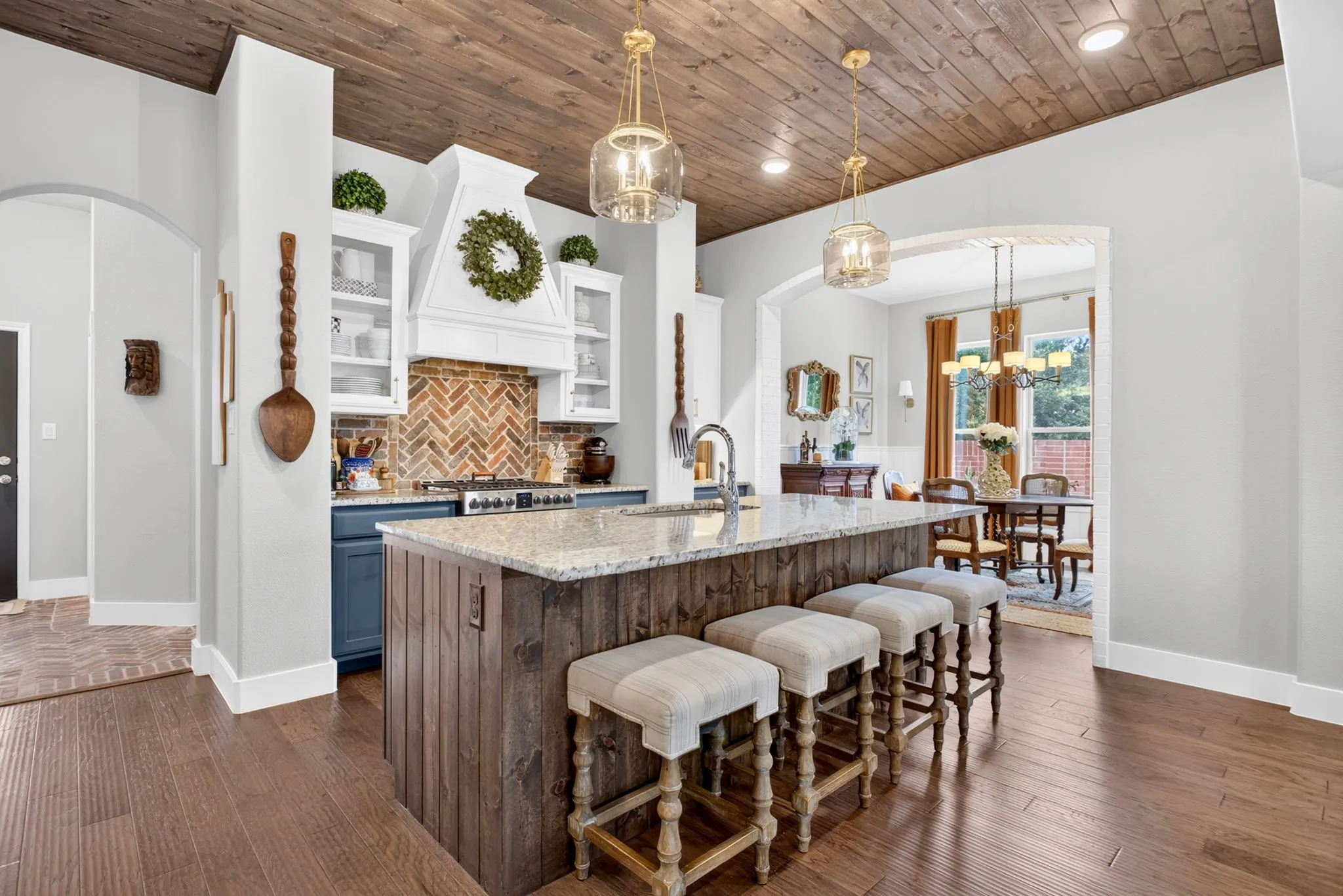 Single Family Residence For Sale in Parker County , 101 Parkview Drive, Aledo, Texas 76008, 4 Bedroom, 3 Bathroom, 2 Garage spaces, 2,927 Sqft, built in 2018, mls#21370077, Real Estate Agent in Aledo, Homes For Sale in Parker county, Homes For Sale in Aledo, Realtor in Aledo Texas, Real Estate Brokerage Independent Realty Texas, Luminita Cordes Realtor