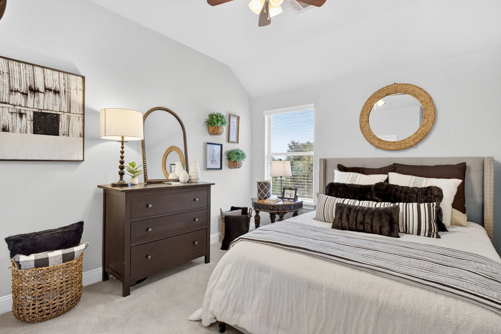Single Family Residence For Sale in Parker County , 101 Parkview Drive, Aledo, Texas 76008, 4 Bedroom, 3 Bathroom, 2 Garage spaces, 2,927 Sqft, built in 2018, mls#21370077, Real Estate Agent in Aledo, Homes For Sale in Parker county, Homes For Sale in Aledo, Realtor in Aledo Texas, Real Estate Brokerage Independent Realty Texas, Luminita Cordes Realtor