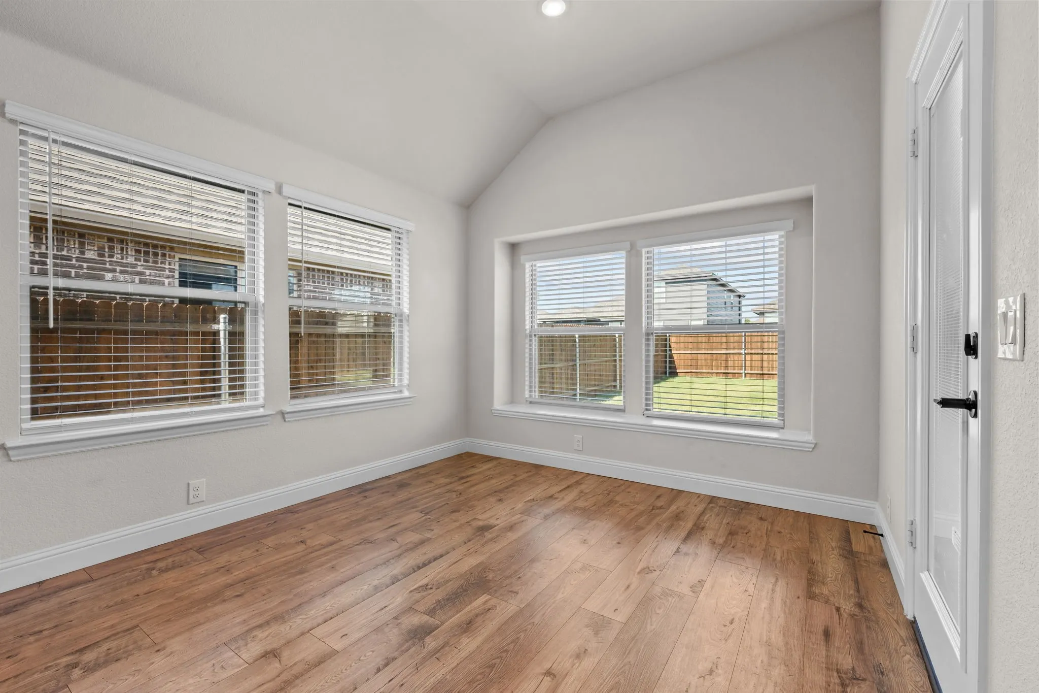 Single Family Residence For Sale in Johnson County , 609 Pawprint Hollow, Godley, Texas 76044, 4 Bedroom, 3 Bathroom, 2 Garage spaces, 2,073 Sqft, built in 2024, mls#21367916, Real Estate Agent in Godley, Homes For Sale in Johnson county, Homes For Sale in Godley, Realtor in Godley Texas, Real Estate Brokerage Independent Realty Texas, Luminita Cordes Realtor