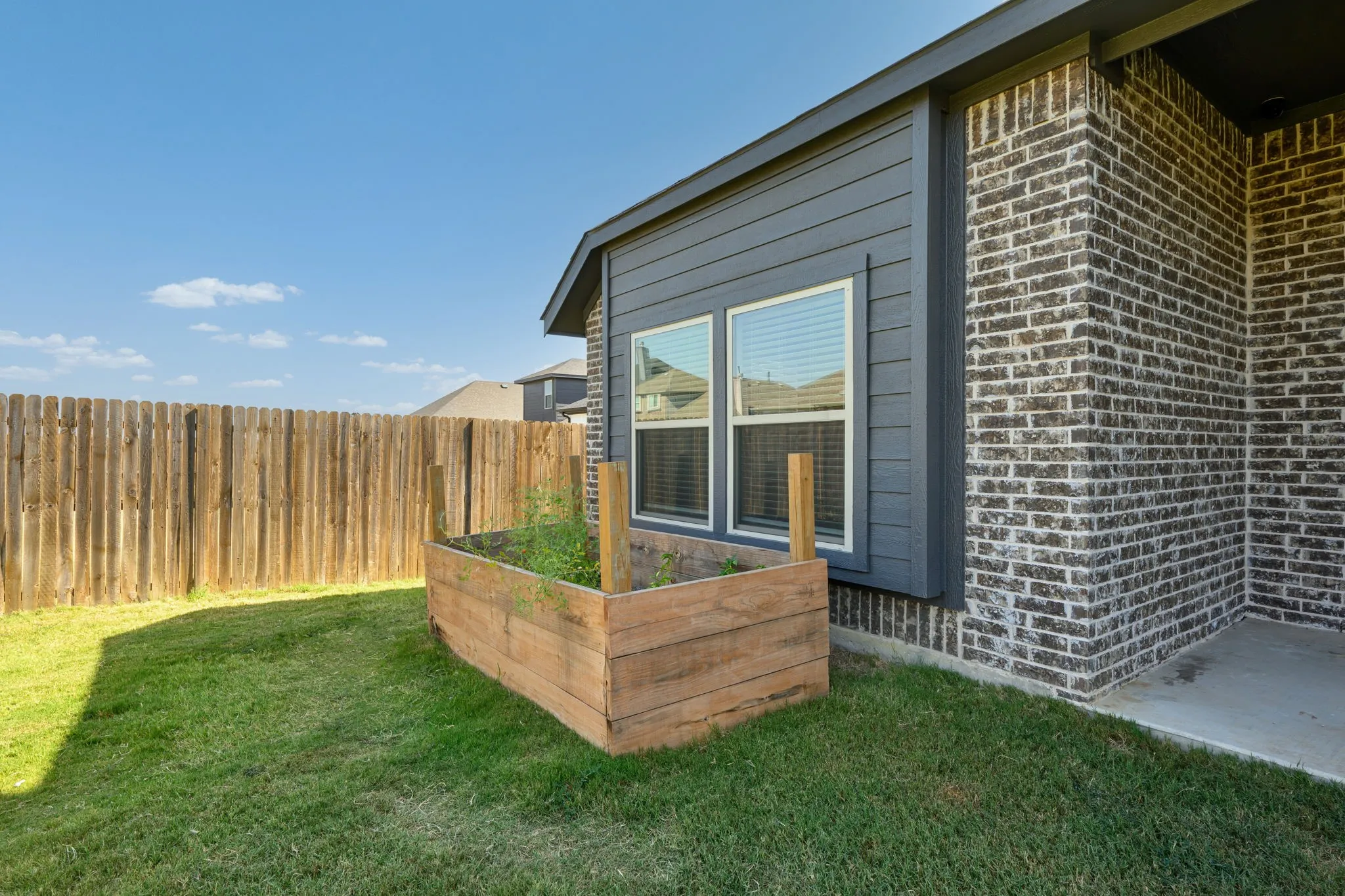 Single Family Residence For Sale in Johnson County , 609 Pawprint Hollow, Godley, Texas 76044, 4 Bedroom, 3 Bathroom, 2 Garage spaces, 2,073 Sqft, built in 2024, mls#21367916, Real Estate Agent in Godley, Homes For Sale in Johnson county, Homes For Sale in Godley, Realtor in Godley Texas, Real Estate Brokerage Independent Realty Texas, Luminita Cordes Realtor