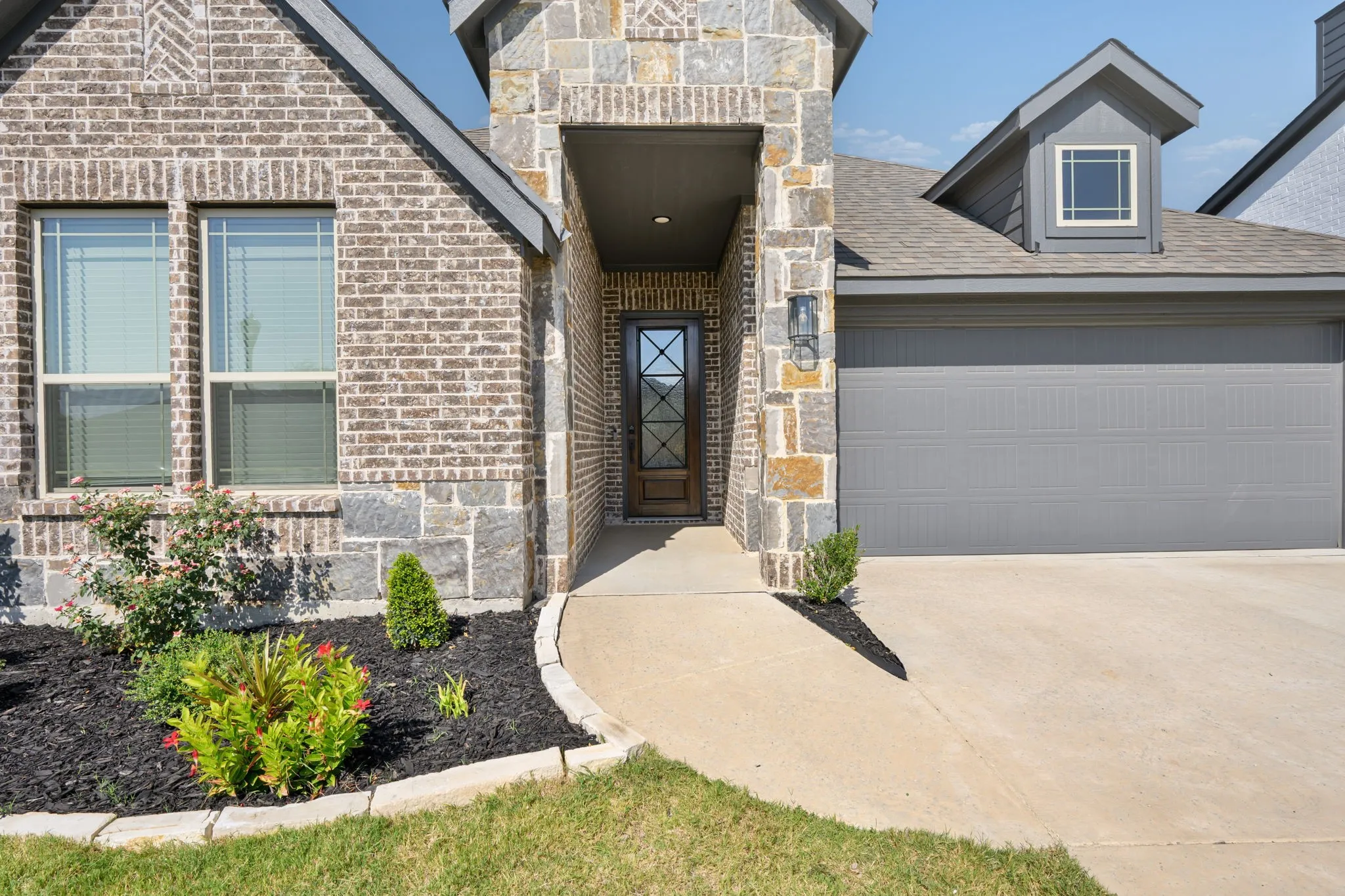 Single Family Residence For Sale in Johnson County , 609 Pawprint Hollow, Godley, Texas 76044, 4 Bedroom, 3 Bathroom, 2 Garage spaces, 2,073 Sqft, built in 2024, mls#21367916, Real Estate Agent in Godley, Homes For Sale in Johnson county, Homes For Sale in Godley, Realtor in Godley Texas, Real Estate Brokerage Independent Realty Texas, Luminita Cordes Realtor