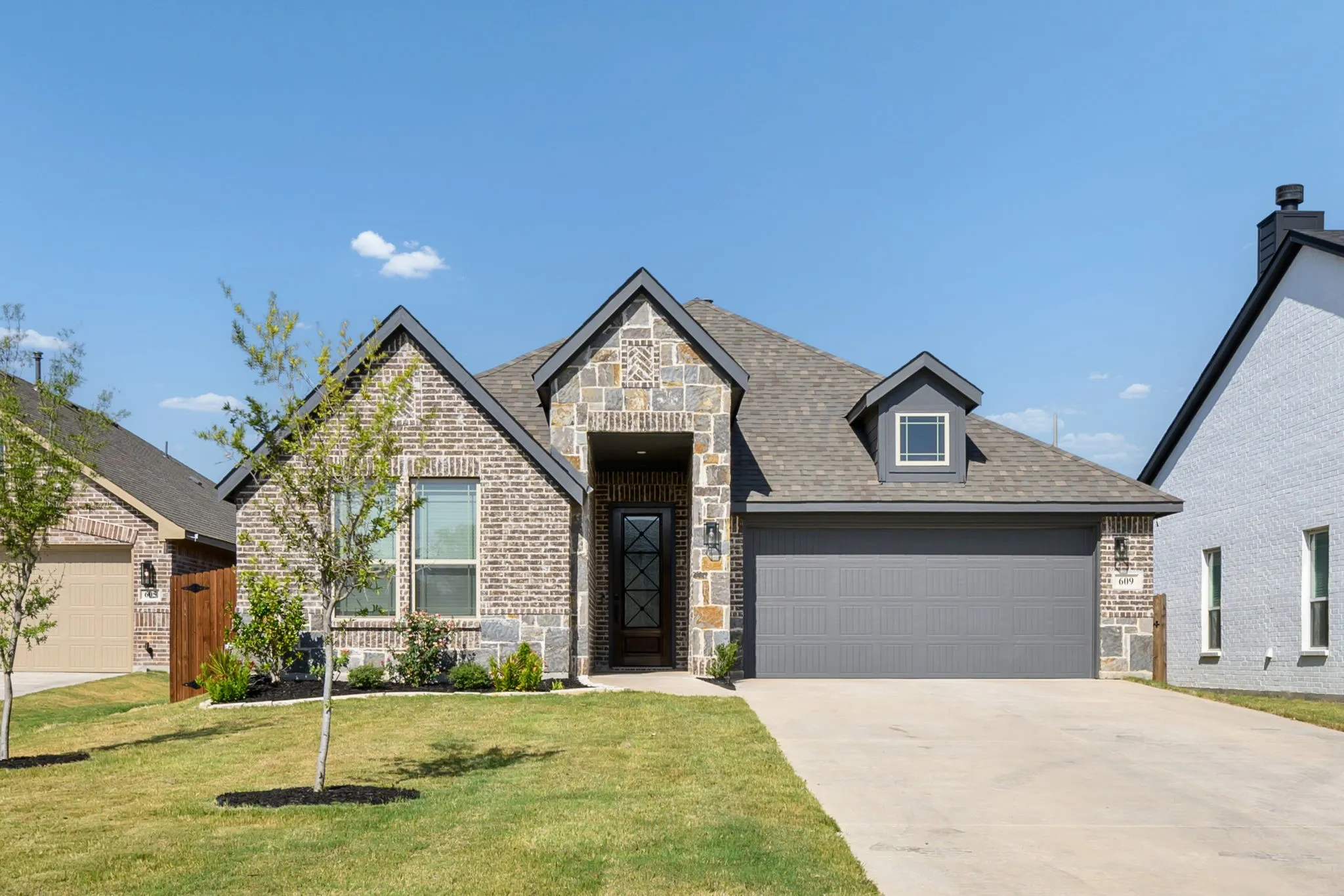 Single Family Residence For Sale in Johnson County , 609 Pawprint Hollow, Godley, Texas 76044, 4 Bedroom, 3 Bathroom, 2 Garage spaces, 2,073 Sqft, built in 2024, mls#21367916, Real Estate Agent in Godley, Homes For Sale in Johnson county, Homes For Sale in Godley, Realtor in Godley Texas, Real Estate Brokerage Independent Realty Texas, Luminita Cordes Realtor