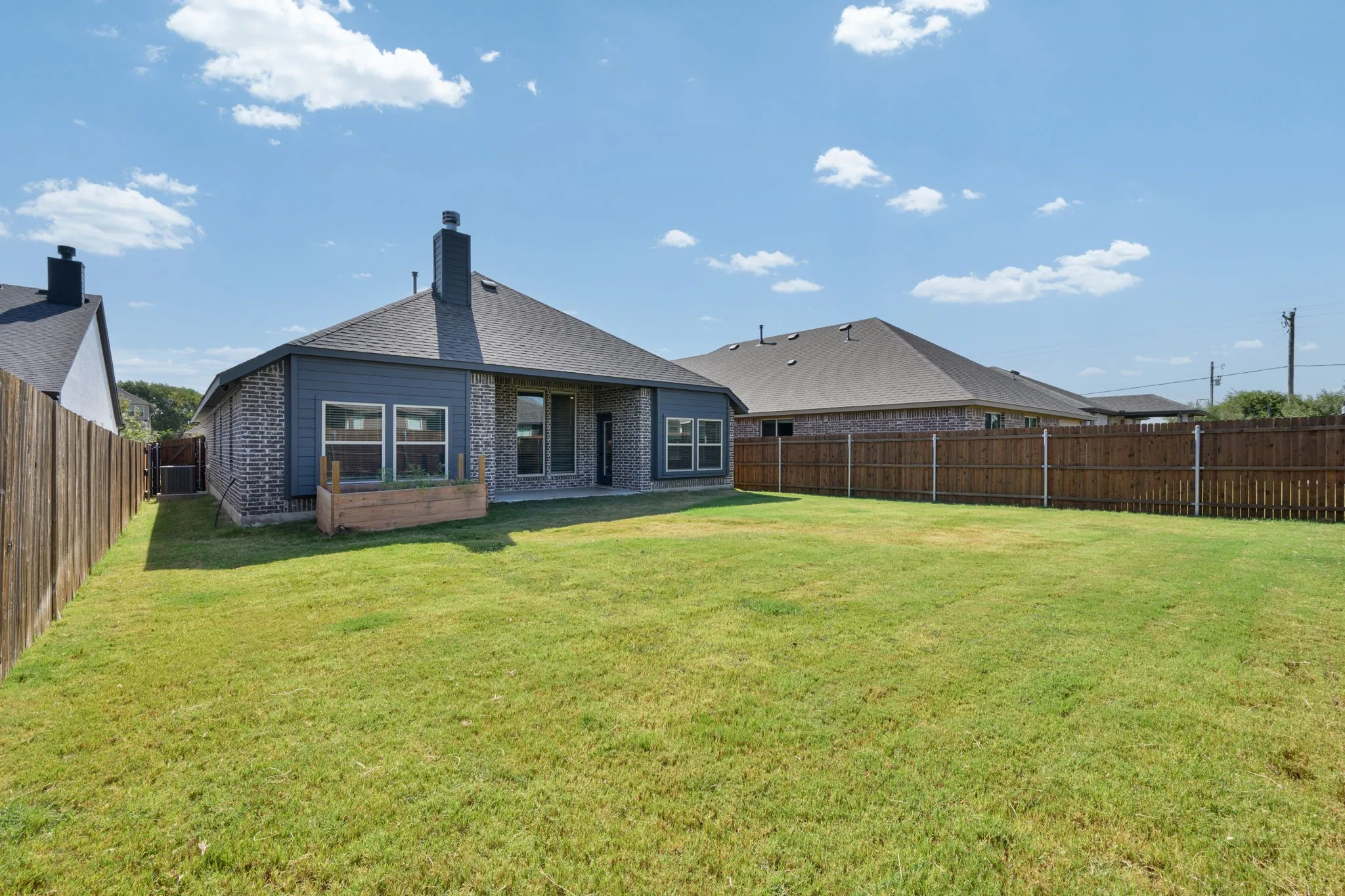 Single Family Residence For Sale in Johnson County , 609 Pawprint Hollow, Godley, Texas 76044, 4 Bedroom, 3 Bathroom, 2 Garage spaces, 2,073 Sqft, built in 2024, mls#21367916, Real Estate Agent in Godley, Homes For Sale in Johnson county, Homes For Sale in Godley, Realtor in Godley Texas, Real Estate Brokerage Independent Realty Texas, Luminita Cordes Realtor