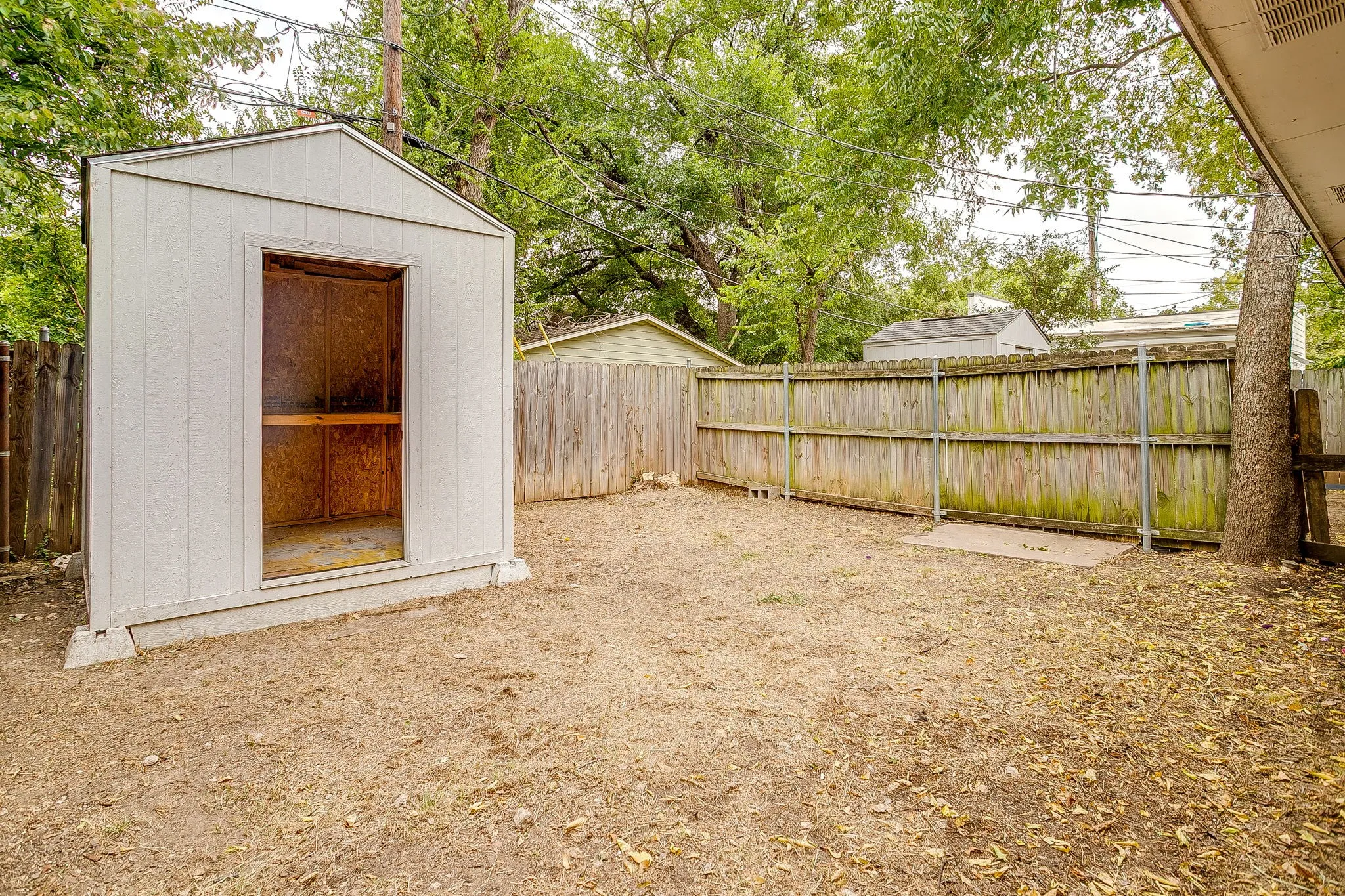 Duplex For Rent in Tarrant County , 1421 5th Avenue, Fort Worth, Texas 76104, 2 Bedroom, 1 Bathroom, Garage spaces, 700 Sqft, built in 1984, mls#21370128, Real Estate Agent in Fort Worth, Homes For Rent in Tarrant county, Homes For Rent in Fort Worth, Realtor in Fort Worth Texas, Real Estate Brokerage Independent Realty Texas, Luminita Cordes Realtor