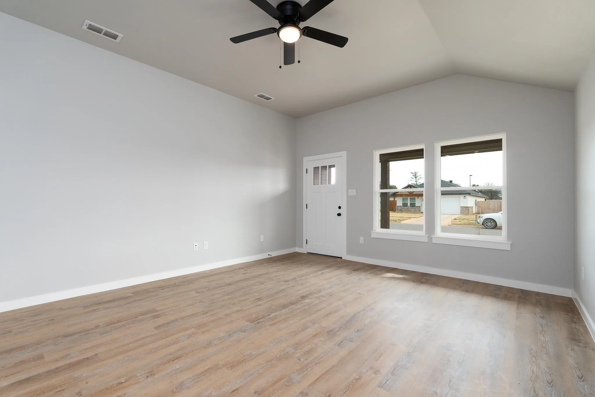 Single Family Residence For Rent in Taylor County , 163 Tombstone Road, Abilene, Texas 79602, 3 Bedroom, 2 Bathroom, 1 Garage spaces, 1,217 Sqft, built in 2024, mls#21370131, Real Estate Agent in Abilene, Homes For Rent in Taylor county, Homes For Rent in Abilene, Realtor in Abilene Texas, Real Estate Brokerage Independent Realty Texas, Luminita Cordes Realtor