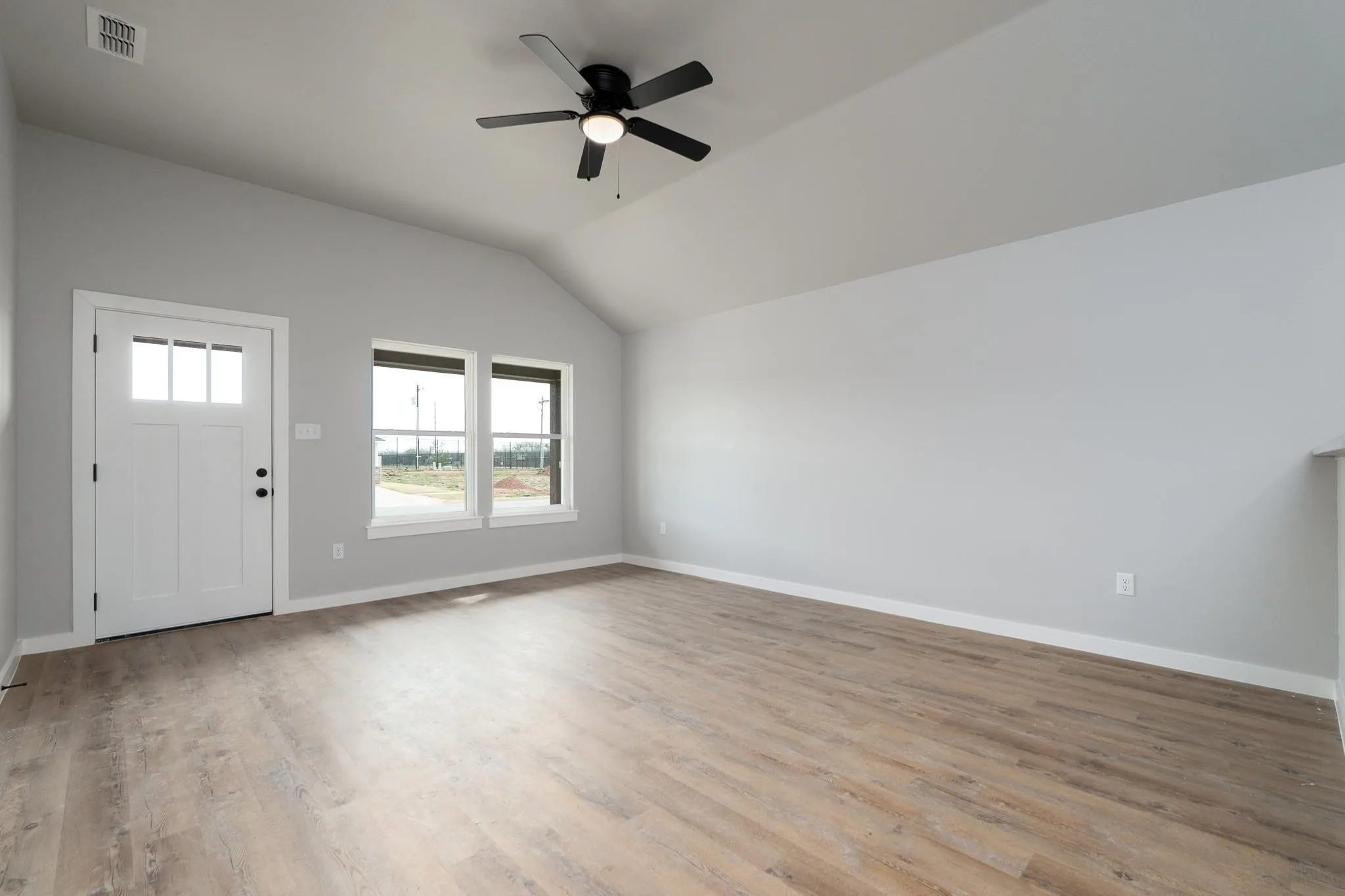 Single Family Residence For Rent in Taylor County , 163 Tombstone Road, Abilene, Texas 79602, 3 Bedroom, 2 Bathroom, 1 Garage spaces, 1,217 Sqft, built in 2024, mls#21370131, Real Estate Agent in Abilene, Homes For Rent in Taylor county, Homes For Rent in Abilene, Realtor in Abilene Texas, Real Estate Brokerage Independent Realty Texas, Luminita Cordes Realtor