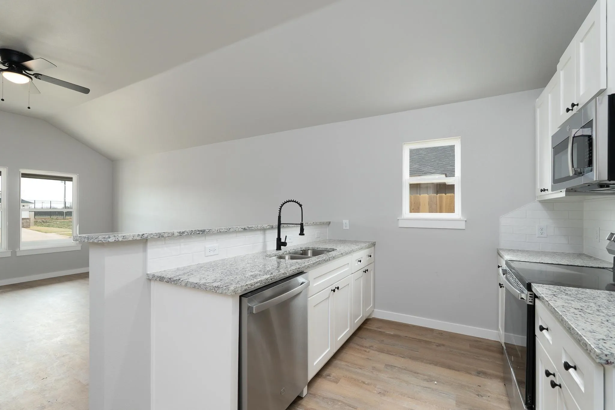Single Family Residence For Rent in Taylor County , 163 Tombstone Road, Abilene, Texas 79602, 3 Bedroom, 2 Bathroom, 1 Garage spaces, 1,217 Sqft, built in 2024, mls#21370131, Real Estate Agent in Abilene, Homes For Rent in Taylor county, Homes For Rent in Abilene, Realtor in Abilene Texas, Real Estate Brokerage Independent Realty Texas, Luminita Cordes Realtor