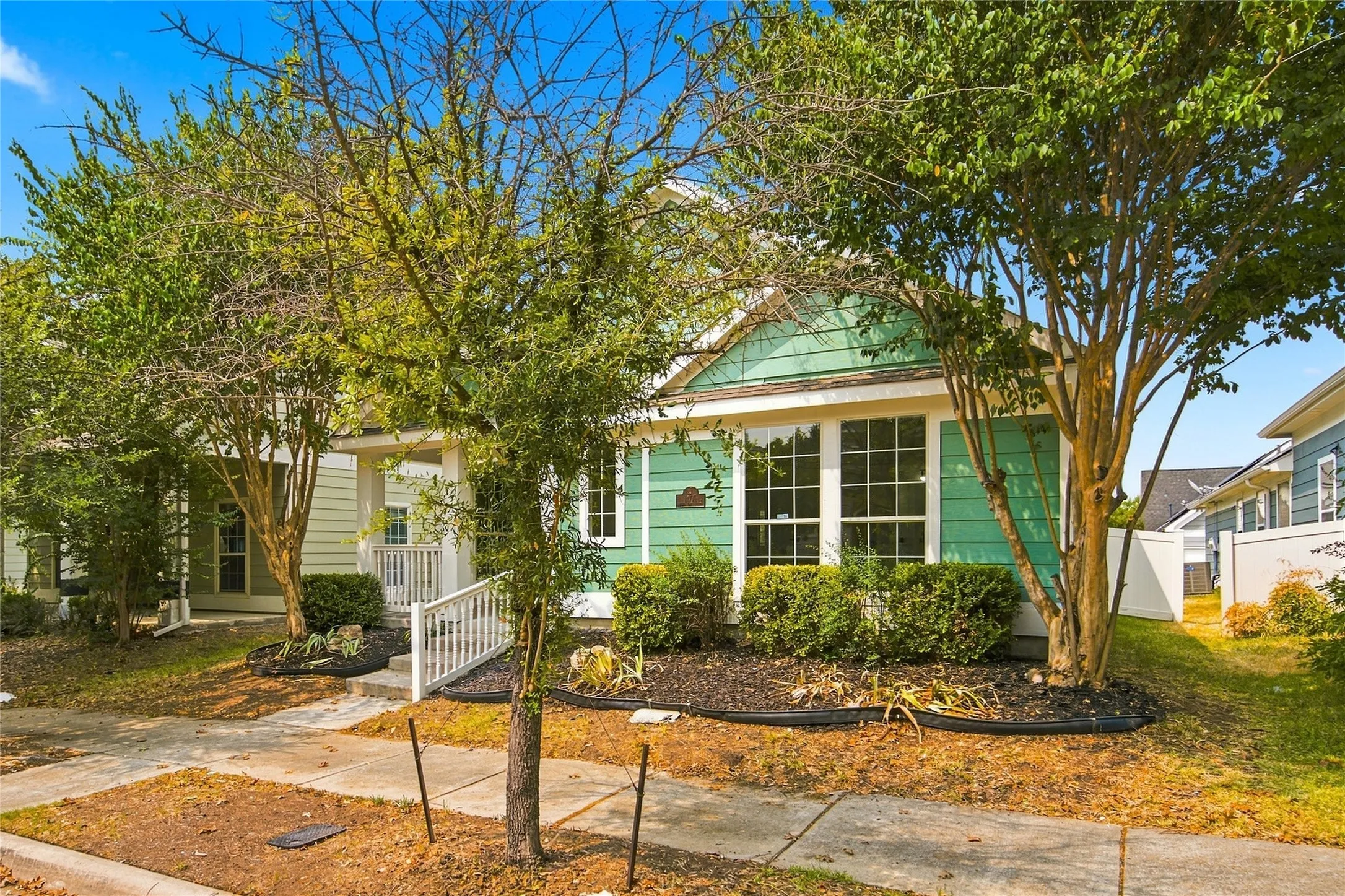 Single Family Residence For Sale in Denton County , 1401 Live Oak Lane, Savannah, Texas 76227, 3 Bedroom, 2 Bathroom, 2 Garage spaces, 1,657 Sqft, built in 2007, mls#21368710, Real Estate Agent in Savannah, Homes For Sale in Denton county, Homes For Sale in Savannah, Realtor in Savannah Texas, Real Estate Brokerage Independent Realty Texas, Luminita Cordes Realtor