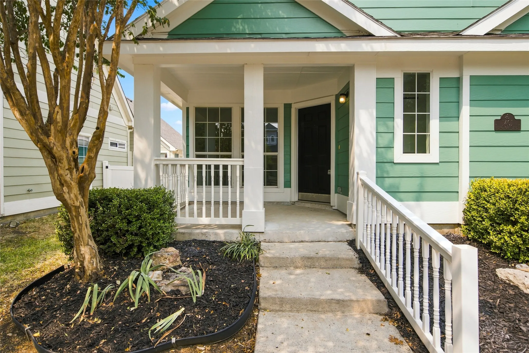 Single Family Residence For Sale in Denton County , 1401 Live Oak Lane, Savannah, Texas 76227, 3 Bedroom, 2 Bathroom, 2 Garage spaces, 1,657 Sqft, built in 2007, mls#21368710, Real Estate Agent in Savannah, Homes For Sale in Denton county, Homes For Sale in Savannah, Realtor in Savannah Texas, Real Estate Brokerage Independent Realty Texas, Luminita Cordes Realtor