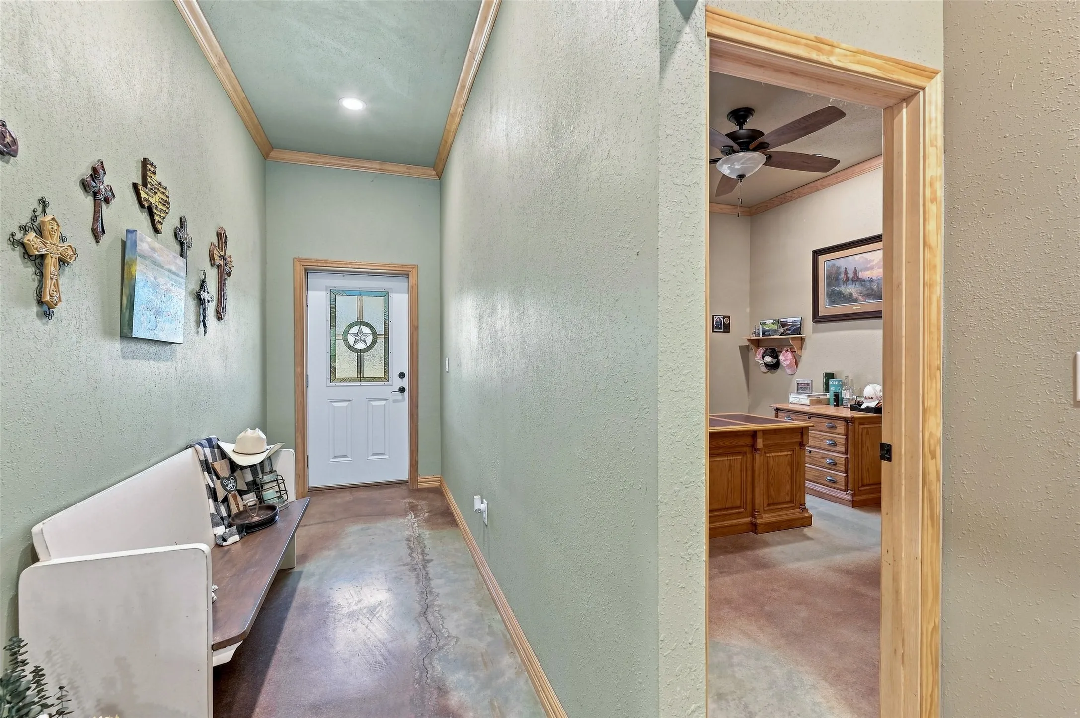 Single Family Residence For Sale in Grayson County , 45 Halliburton Drive, Bells, Texas 75414, 4 Bedroom, 3 Bathroom, 2 Garage spaces, 2,535 Sqft, built in 2014, mls#21365354, Real Estate Agent in Bells, Homes For Sale in Grayson county, Homes For Sale in Bells, Realtor in Bells Texas, Real Estate Brokerage Independent Realty Texas, Luminita Cordes Realtor