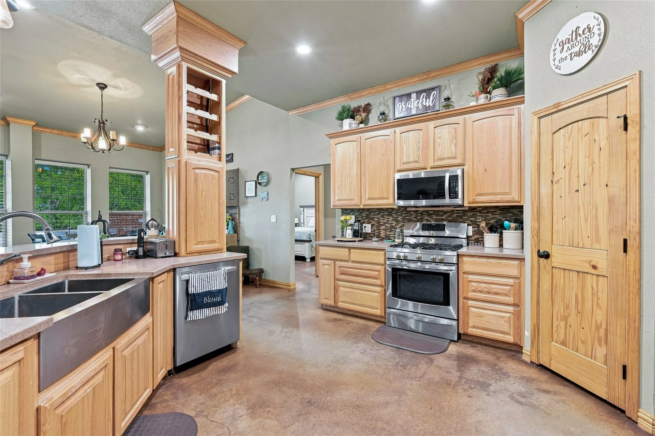 Single Family Residence For Sale in Grayson County , 45 Halliburton Drive, Bells, Texas 75414, 4 Bedroom, 3 Bathroom, 2 Garage spaces, 2,535 Sqft, built in 2014, mls#21365354, Real Estate Agent in Bells, Homes For Sale in Grayson county, Homes For Sale in Bells, Realtor in Bells Texas, Real Estate Brokerage Independent Realty Texas, Luminita Cordes Realtor