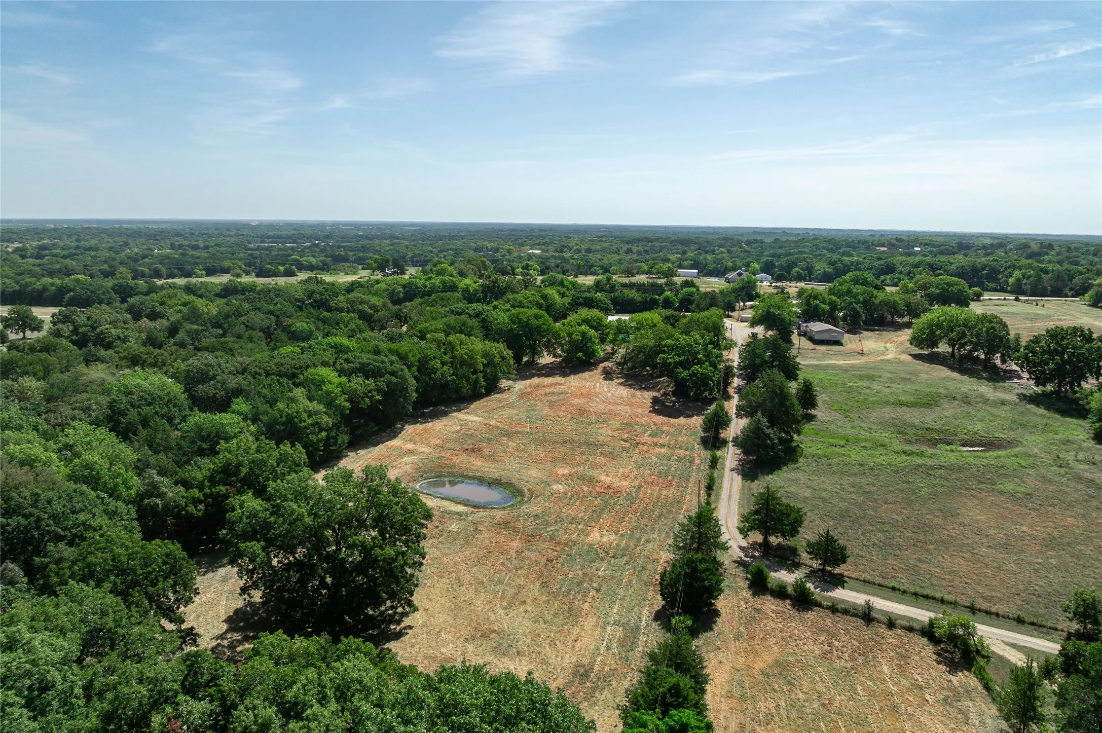 Single Family Residence For Sale in Grayson County , 45 Halliburton Drive, Bells, Texas 75414, 4 Bedroom, 3 Bathroom, 2 Garage spaces, 2,535 Sqft, built in 2014, mls#21365354, Real Estate Agent in Bells, Homes For Sale in Grayson county, Homes For Sale in Bells, Realtor in Bells Texas, Real Estate Brokerage Independent Realty Texas, Luminita Cordes Realtor