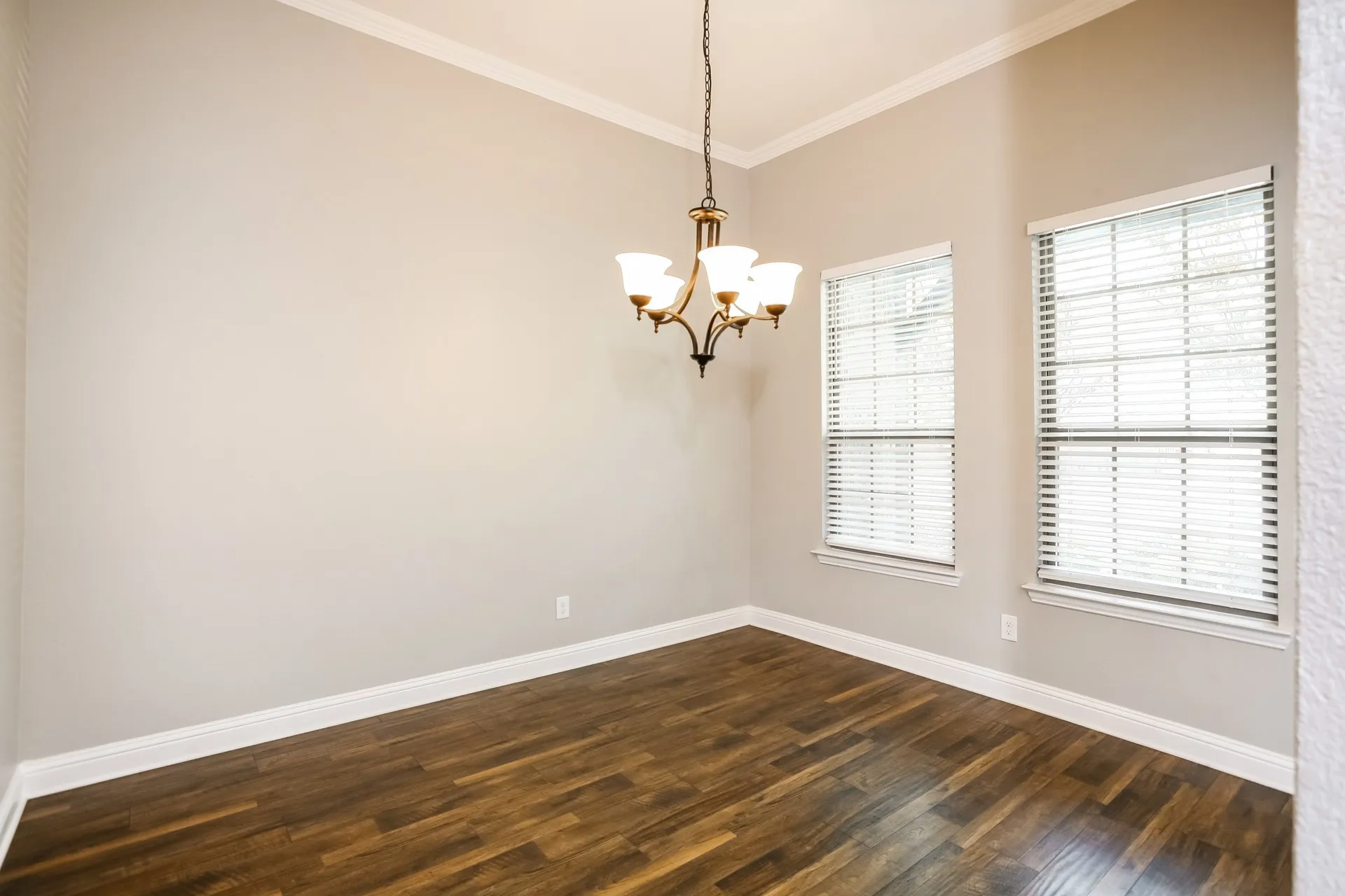 Single Family Residence For Rent in Collin County , 1108 Colonial Drive, Royse City, Texas 75189, 3 Bedroom, 2 Bathroom, 2 Garage spaces, 1,826 Sqft, built in 2014, mls#21370133, Real Estate Agent in Royse City, Homes For Rent in Collin county, Homes For Rent in Royse City, Realtor in Royse City Texas, Real Estate Brokerage Independent Realty Texas, Luminita Cordes Realtor