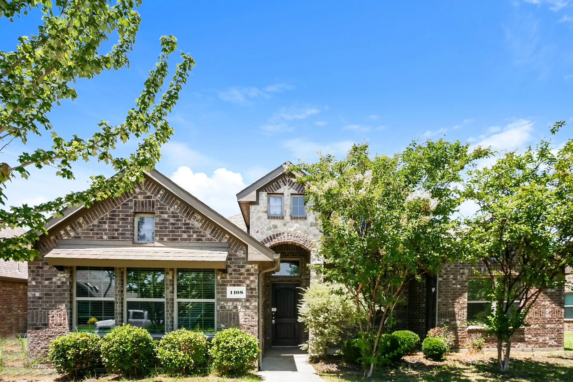 Single Family Residence For Rent in Collin County , 1108 Colonial Drive, Royse City, Texas 75189, 3 Bedroom, 2 Bathroom, 2 Garage spaces, 1,826 Sqft, built in 2014, mls#21370133, Real Estate Agent in Royse City, Homes For Rent in Collin county, Homes For Rent in Royse City, Realtor in Royse City Texas, Real Estate Brokerage Independent Realty Texas, Luminita Cordes Realtor