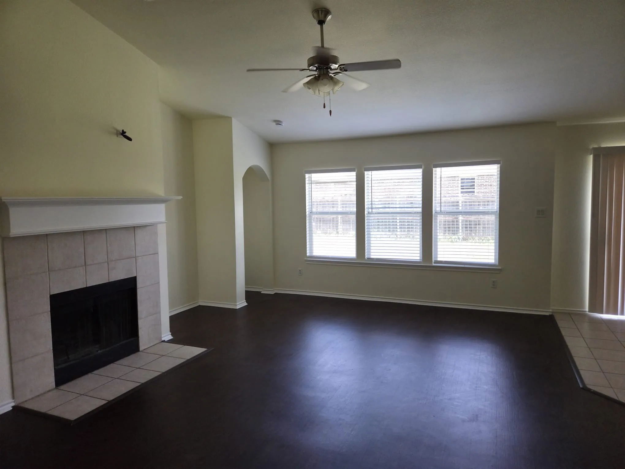 Single Family Residence For Rent in Tarrant County , 4016 Tarpon Springs Drive, Fort Worth, Texas 76123, 4 Bedroom, 2 Bathroom, 2 Garage spaces, 2,173 Sqft, built in 2005, mls#21369480, Real Estate Agent in Fort Worth, Homes For Rent in Tarrant county, Homes For Rent in Fort Worth, Realtor in Fort Worth Texas, Real Estate Brokerage Independent Realty Texas, Luminita Cordes Realtor